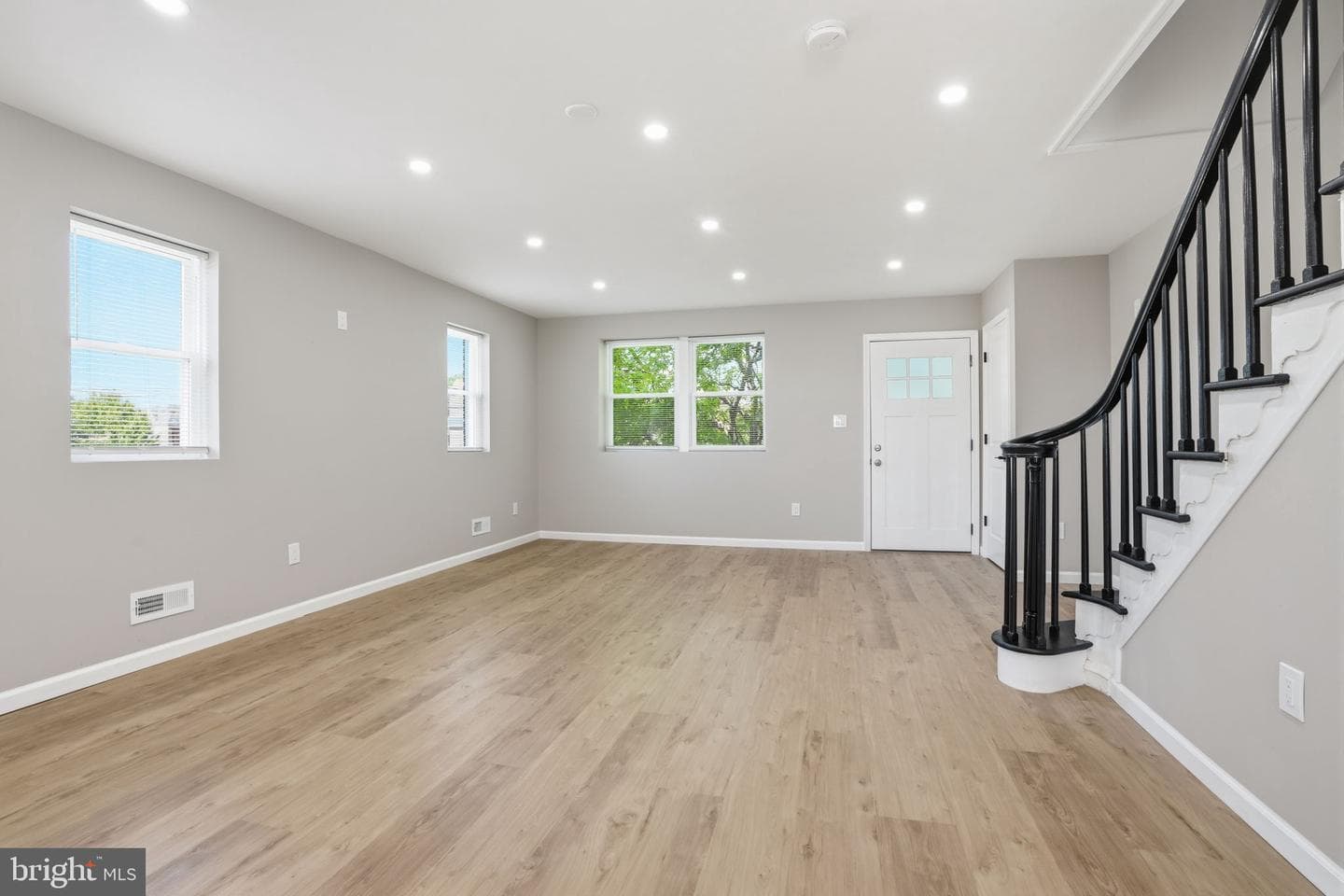 1100 E Phil Ellena Street photo 8