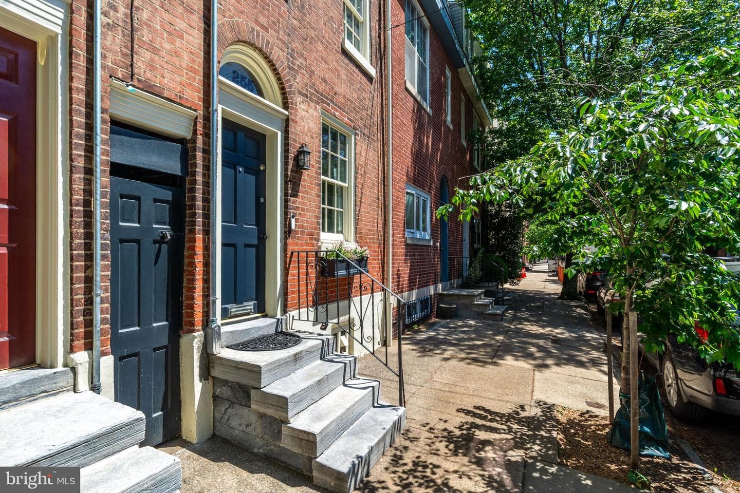 255 Queen Street photo 10