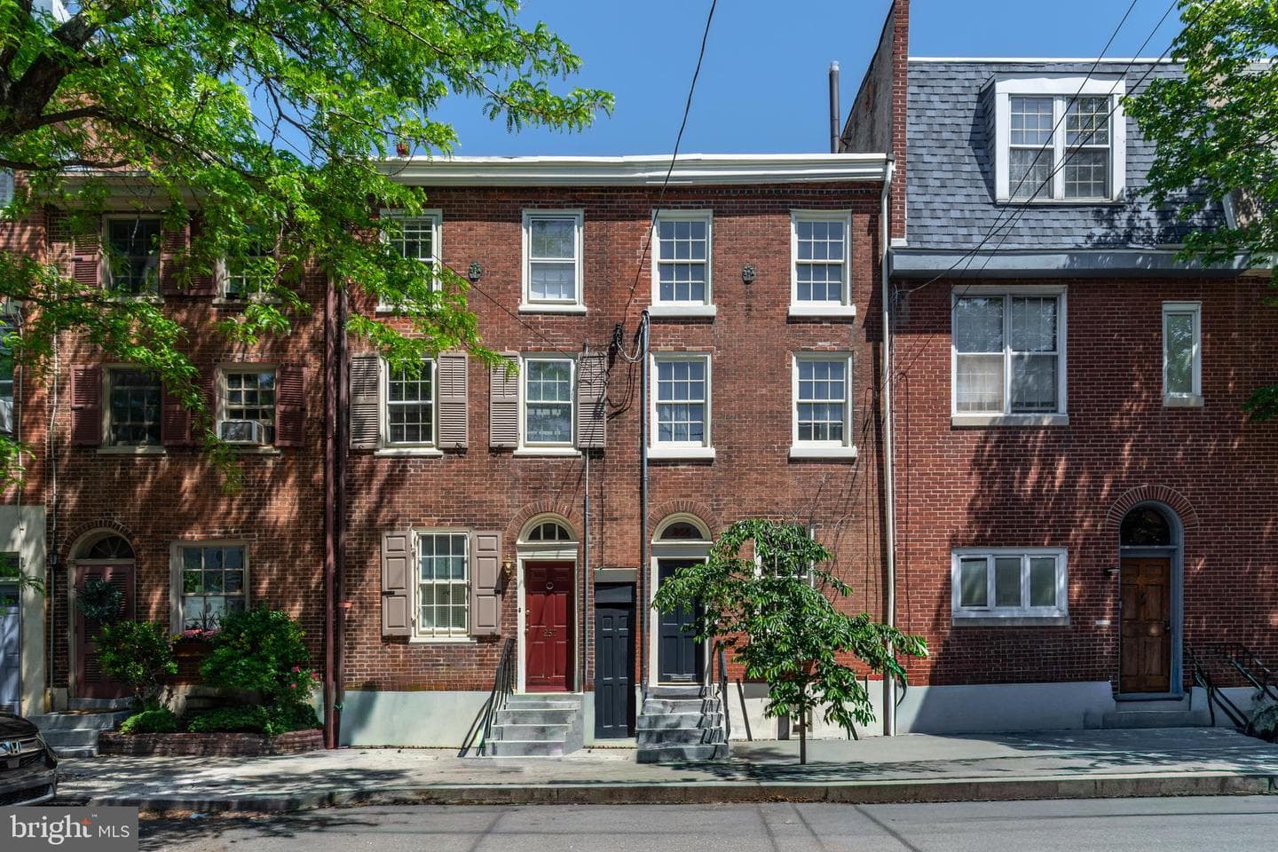 255 Queen Street photo 3