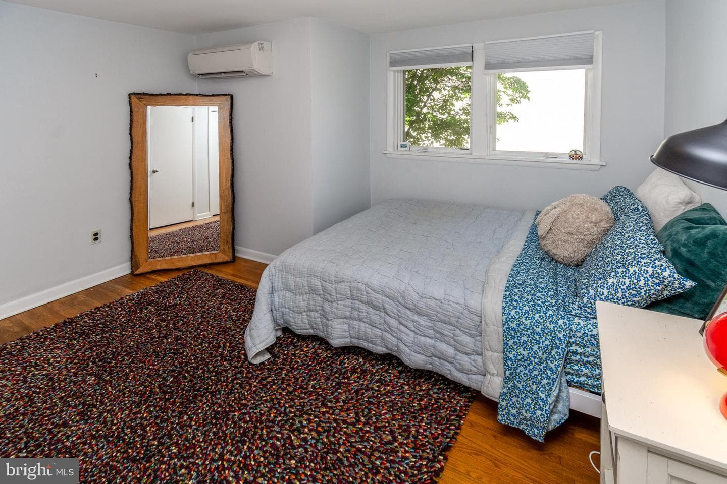 255 Queen Street photo 30