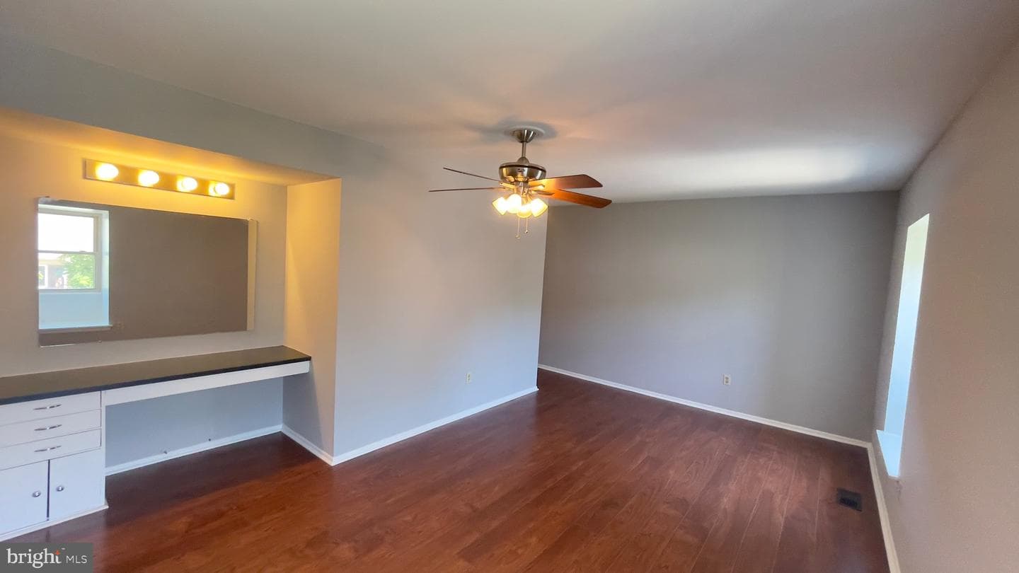 9347 Neil Road #a photo 17