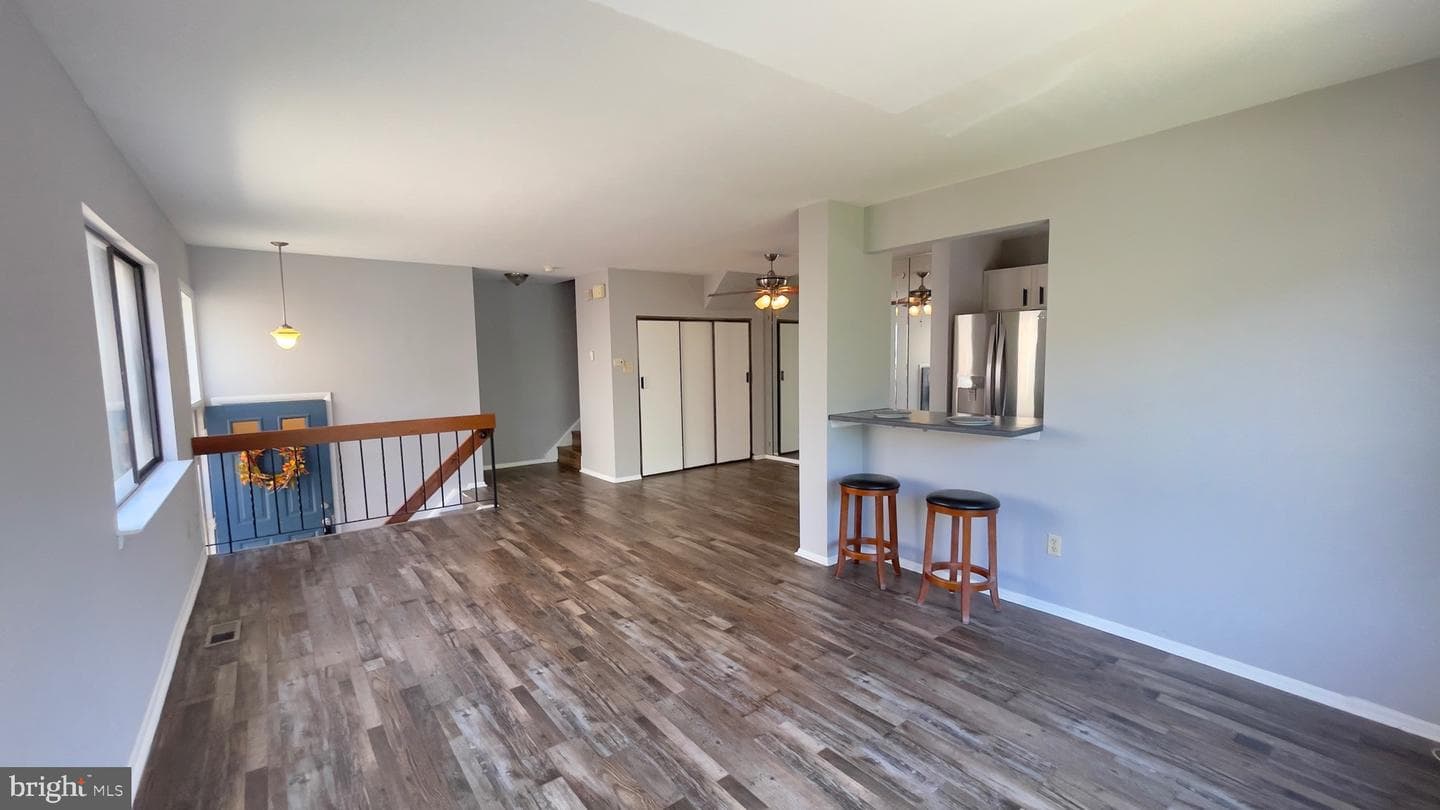 9347 Neil Road #a photo 4