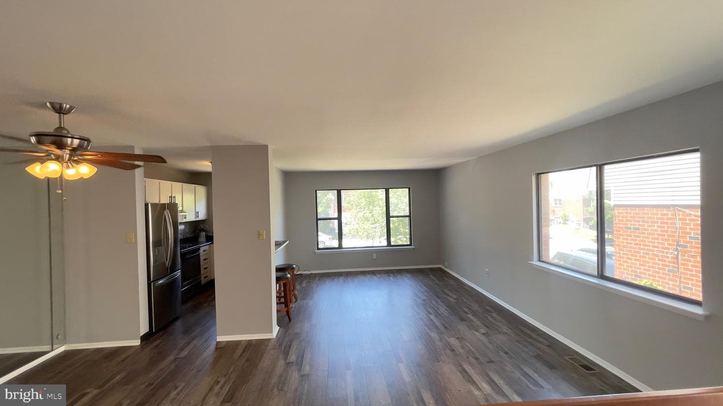 9347 Neil Road #a photo 5