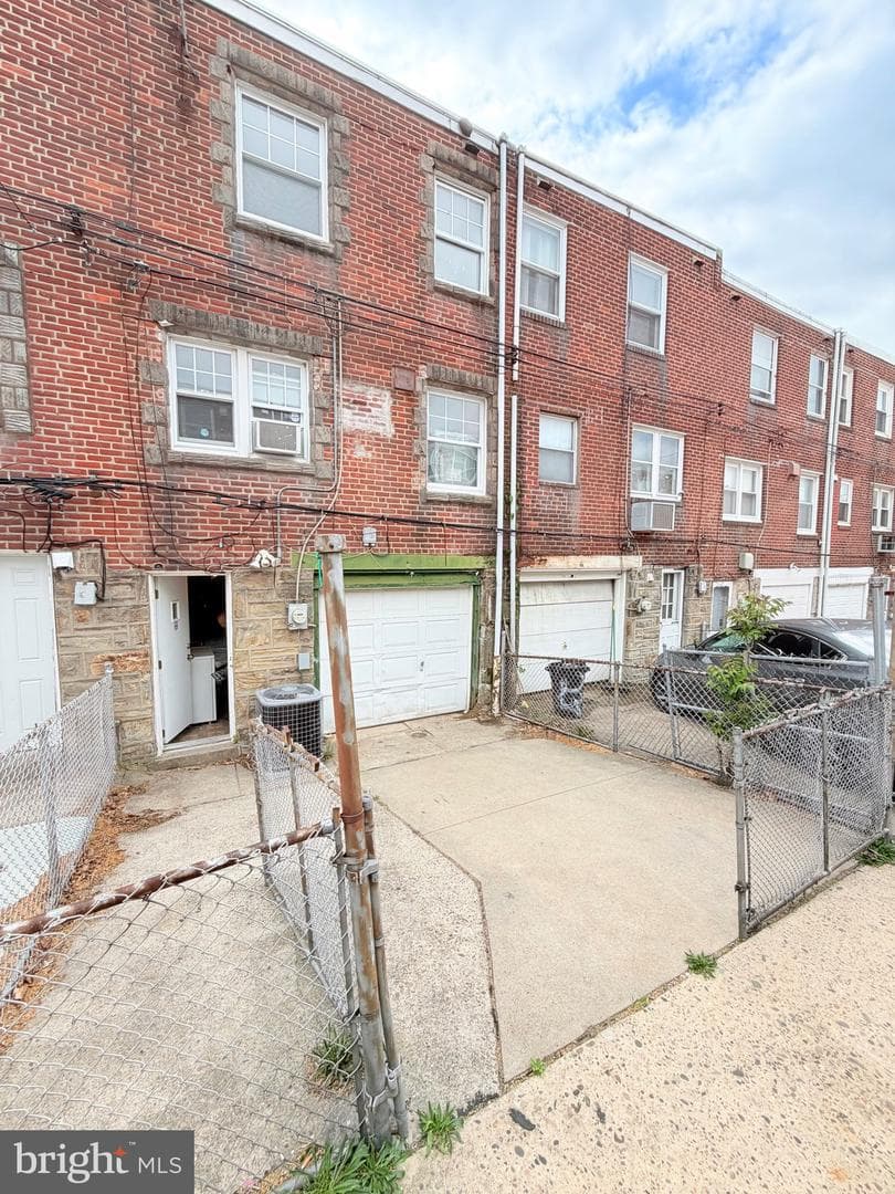 239 Higbee Street photo 20