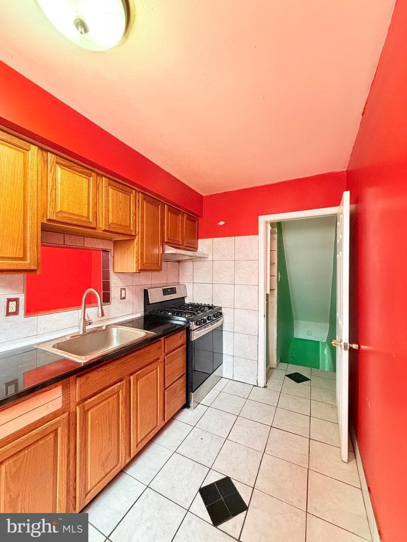 239 Higbee Street photo 3