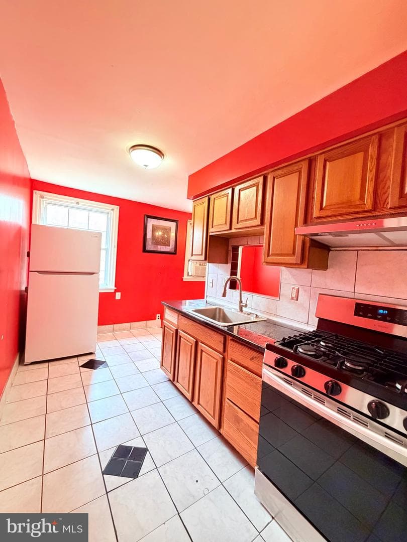 239 Higbee Street photo 4