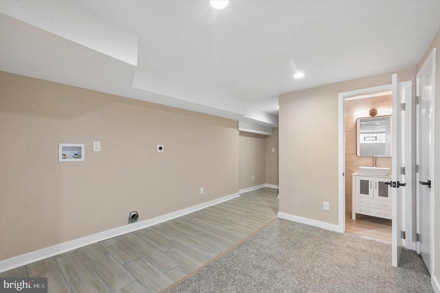 6221 Gardenia Street photo 23
