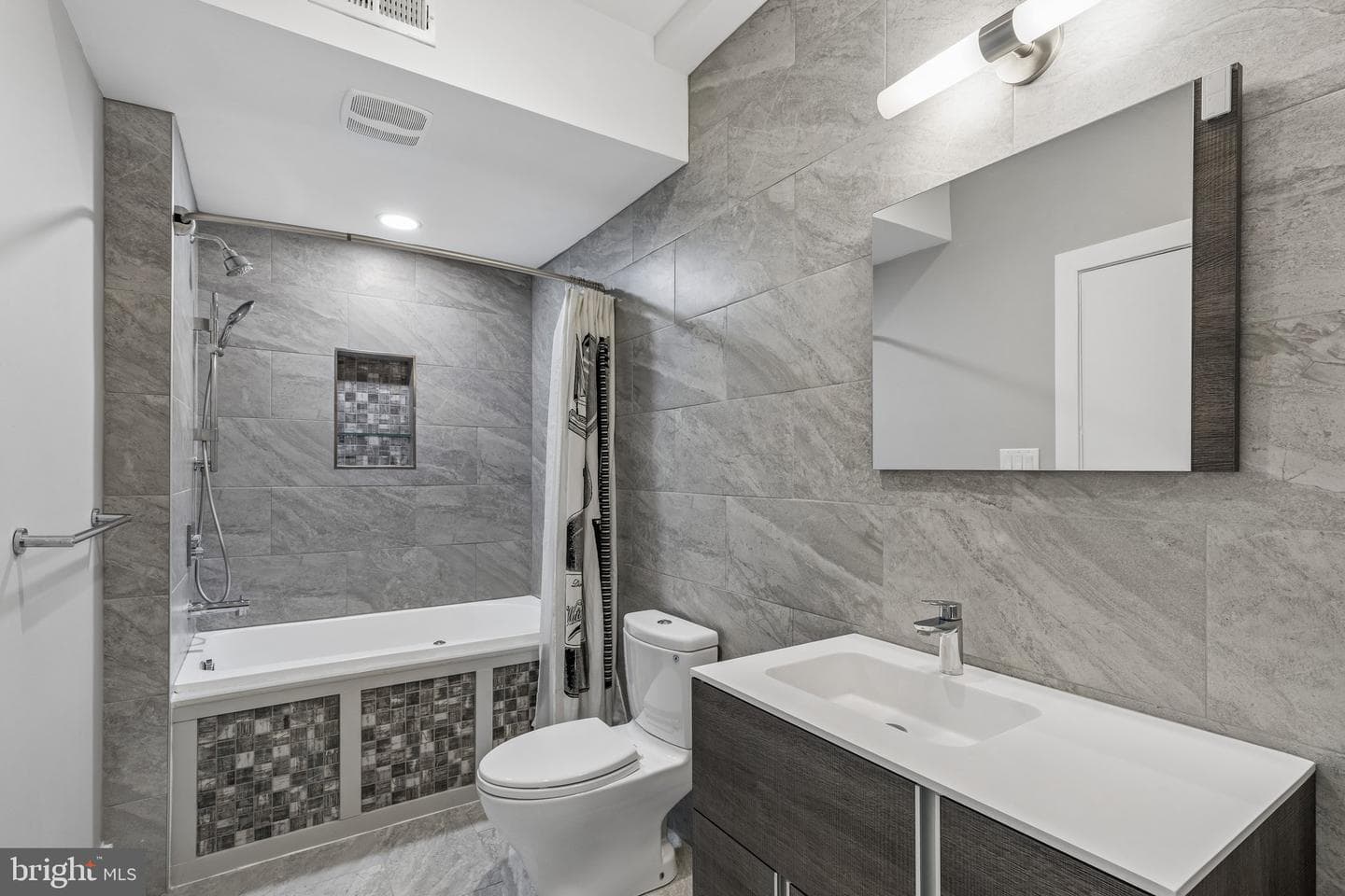 817 N Orkney Street photo 42