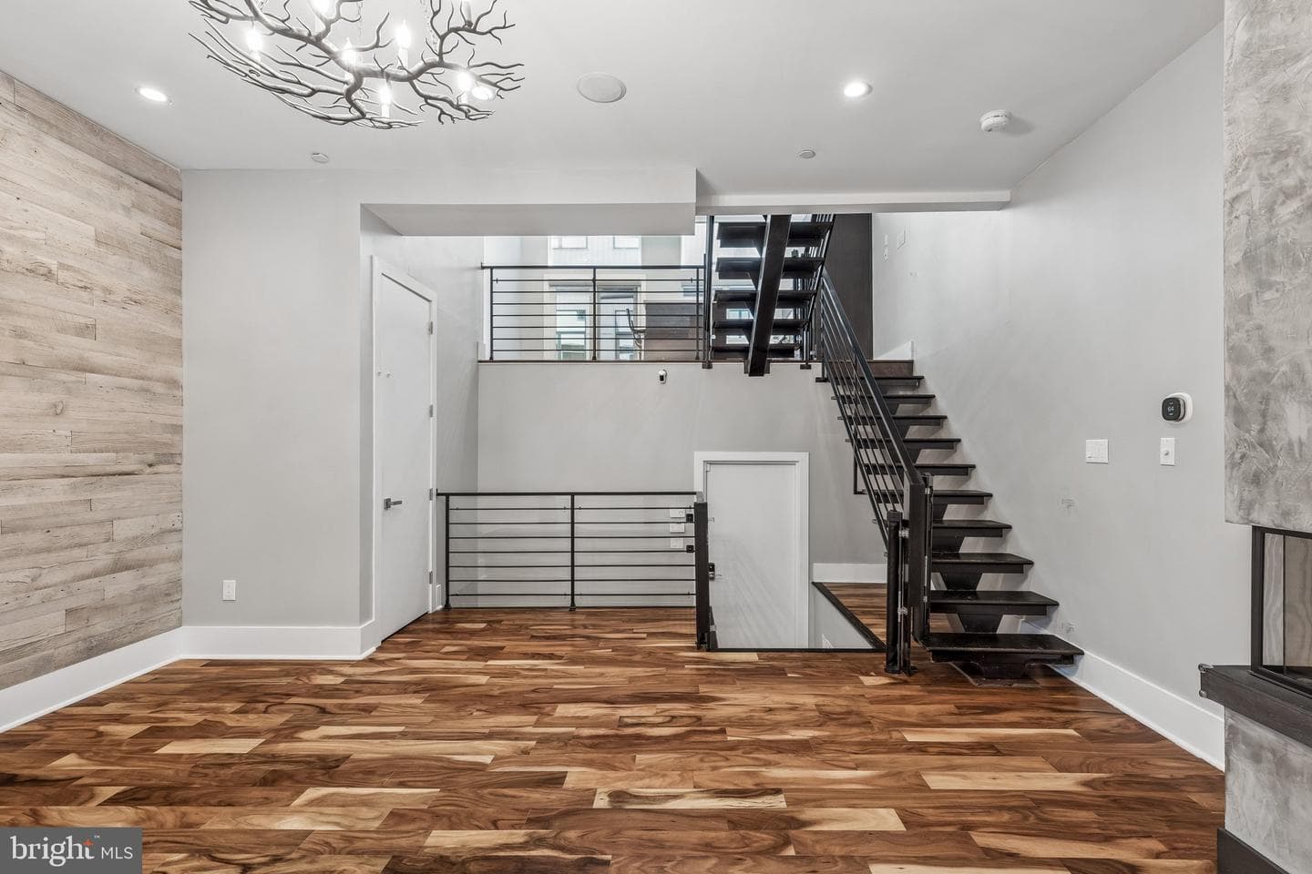 817 N Orkney Street photo 59