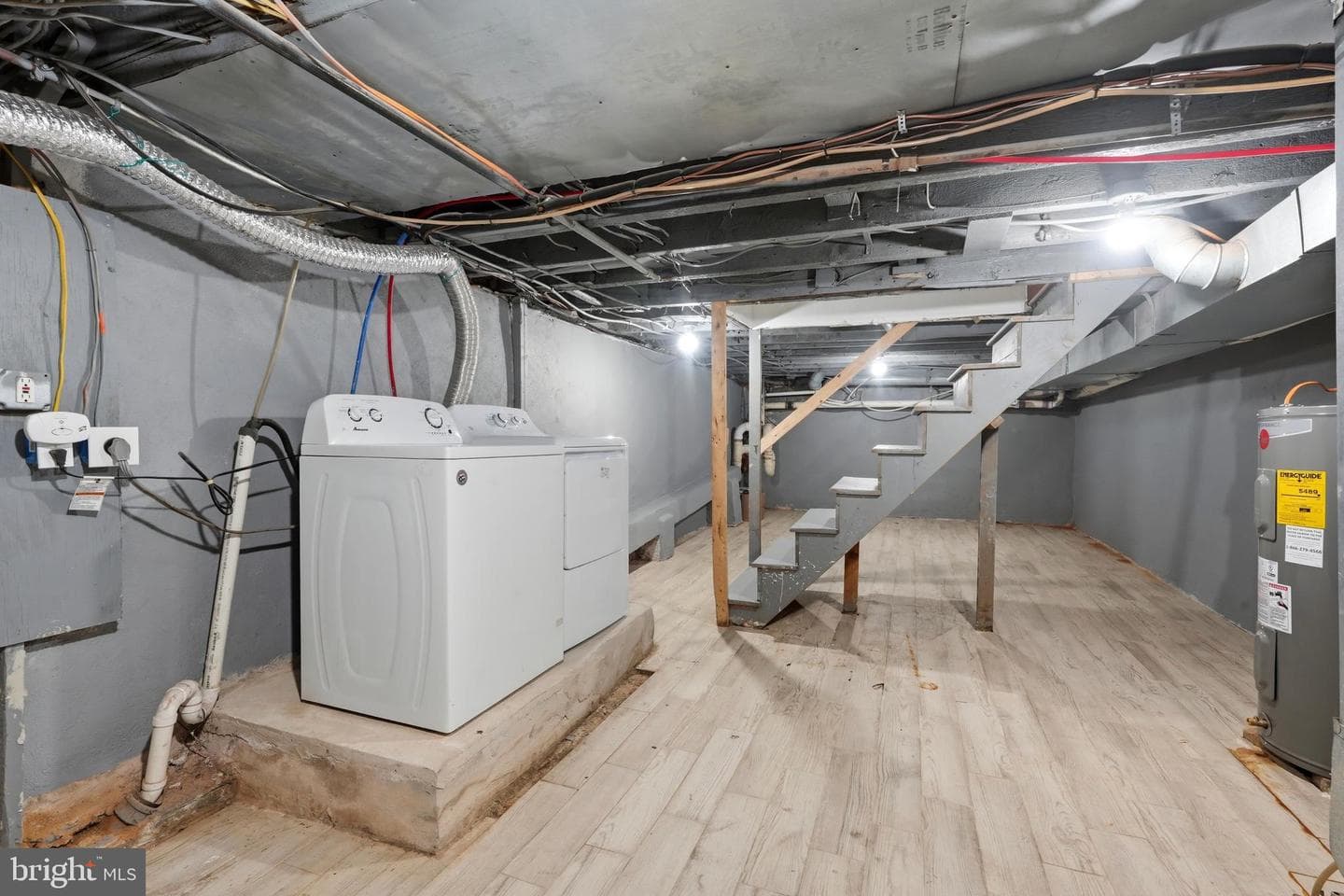 2066 E Fletcher Street photo 6