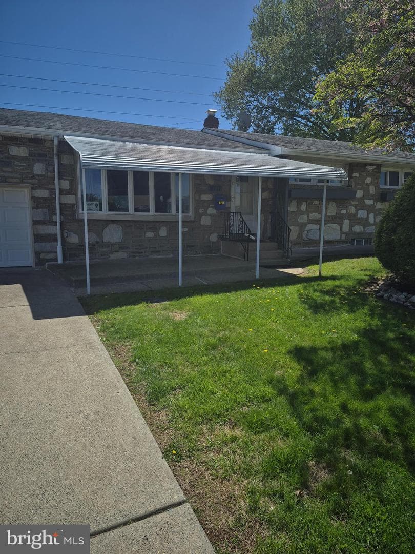 9717 Dedaker Street photo 3