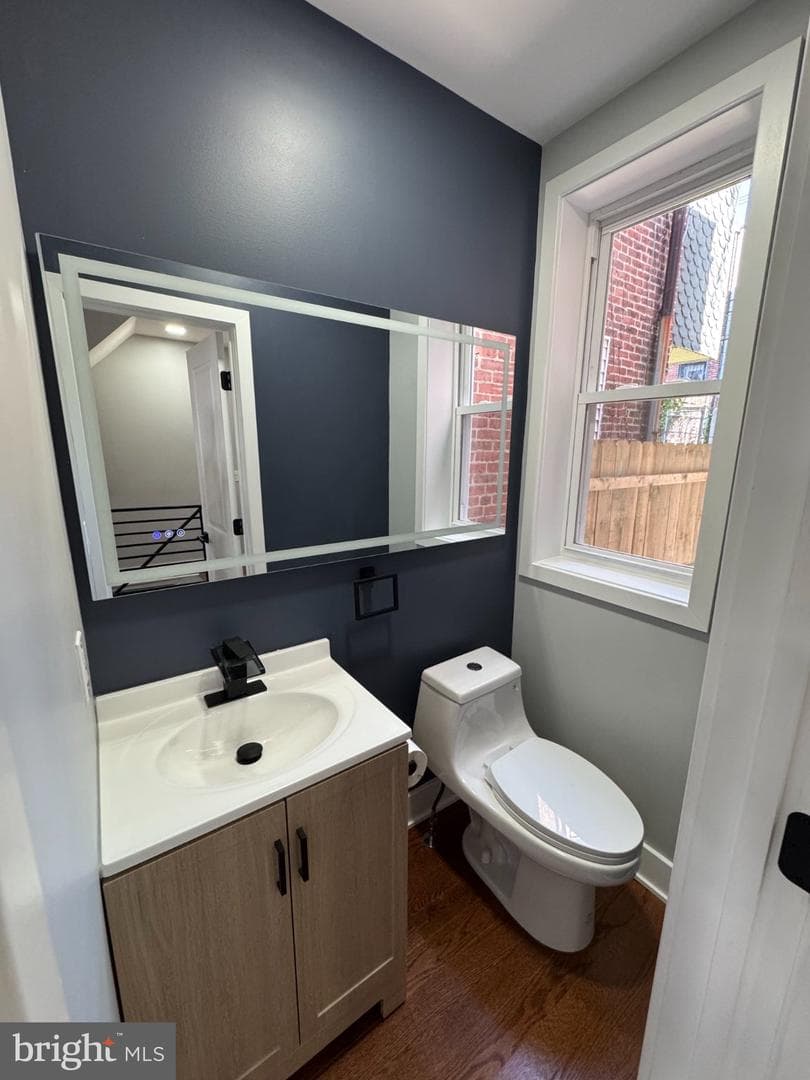 134 W Ruscomb Street photo 7