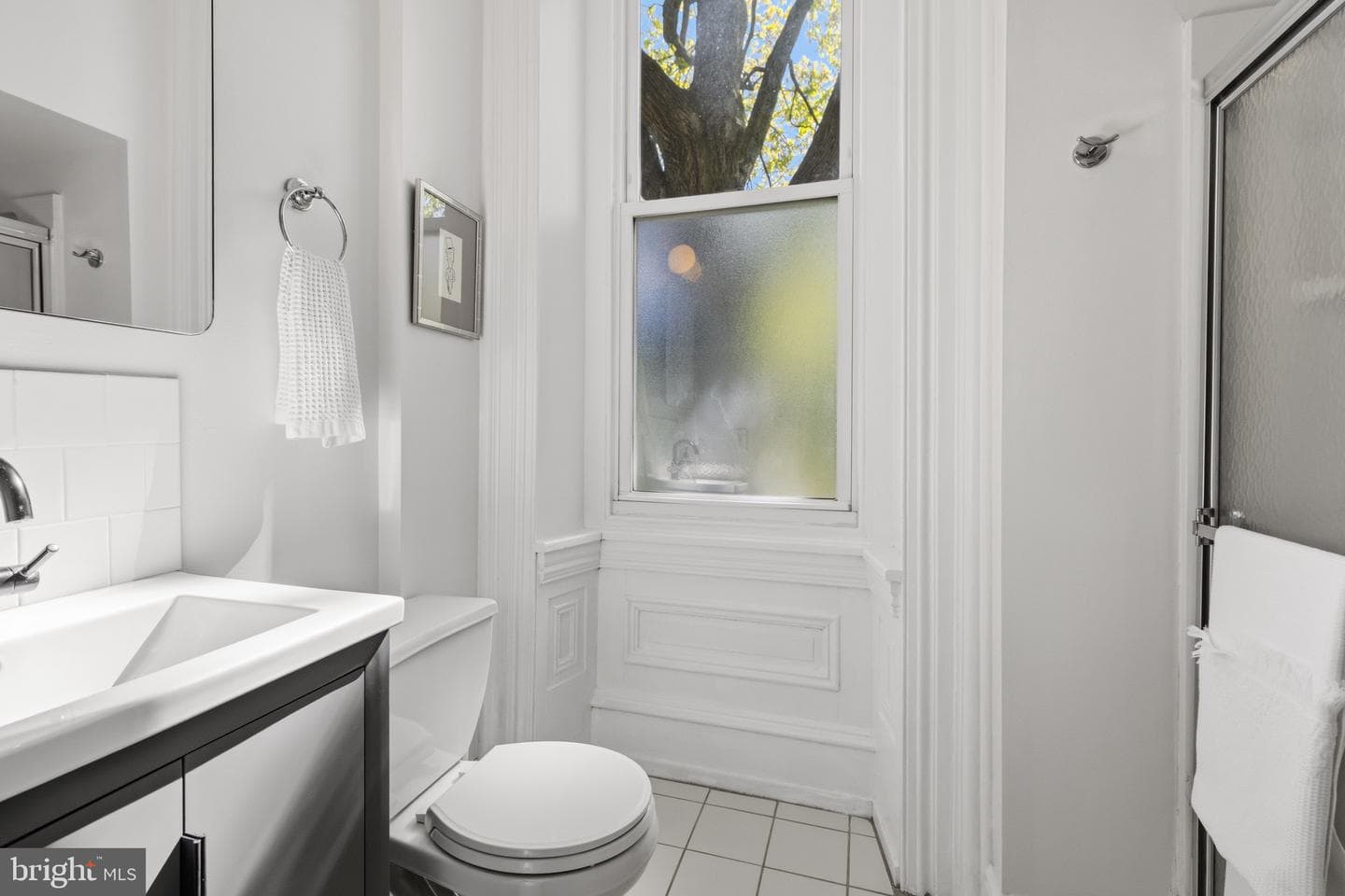 3521-23 Ainslie Street photo 16