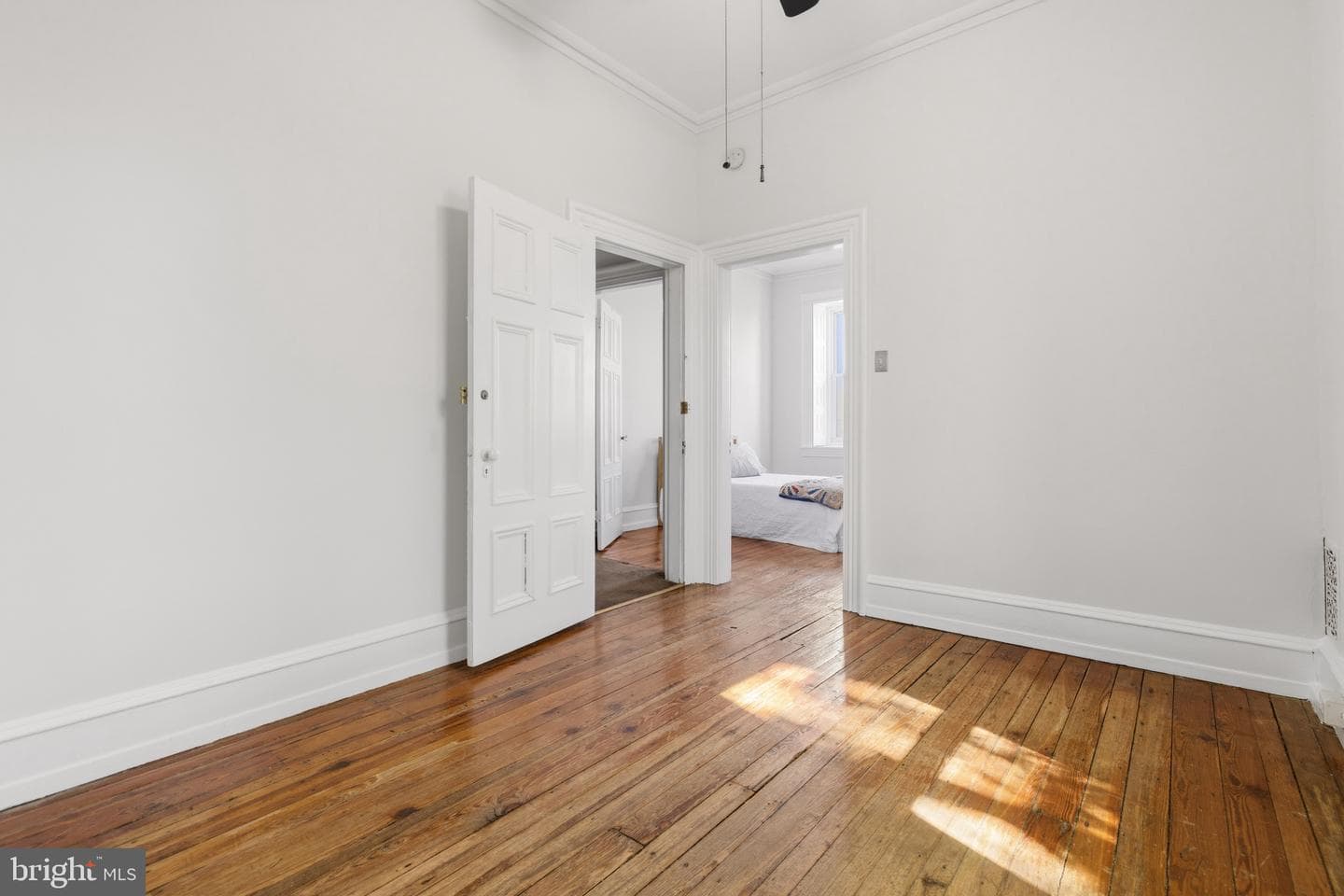 3521-23 Ainslie Street photo 22