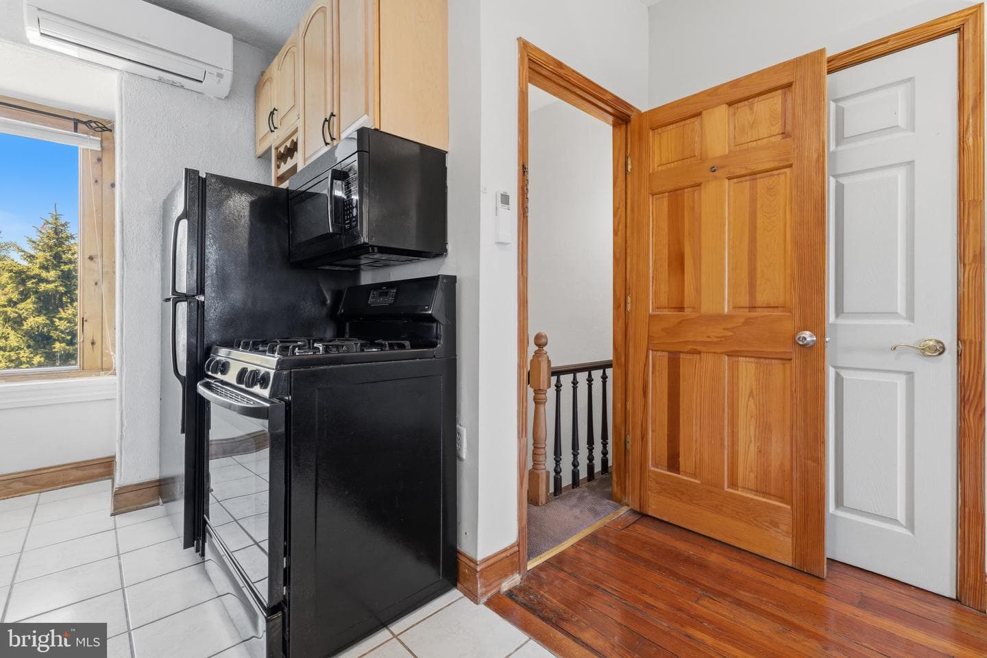 3521-23 Ainslie Street photo 26