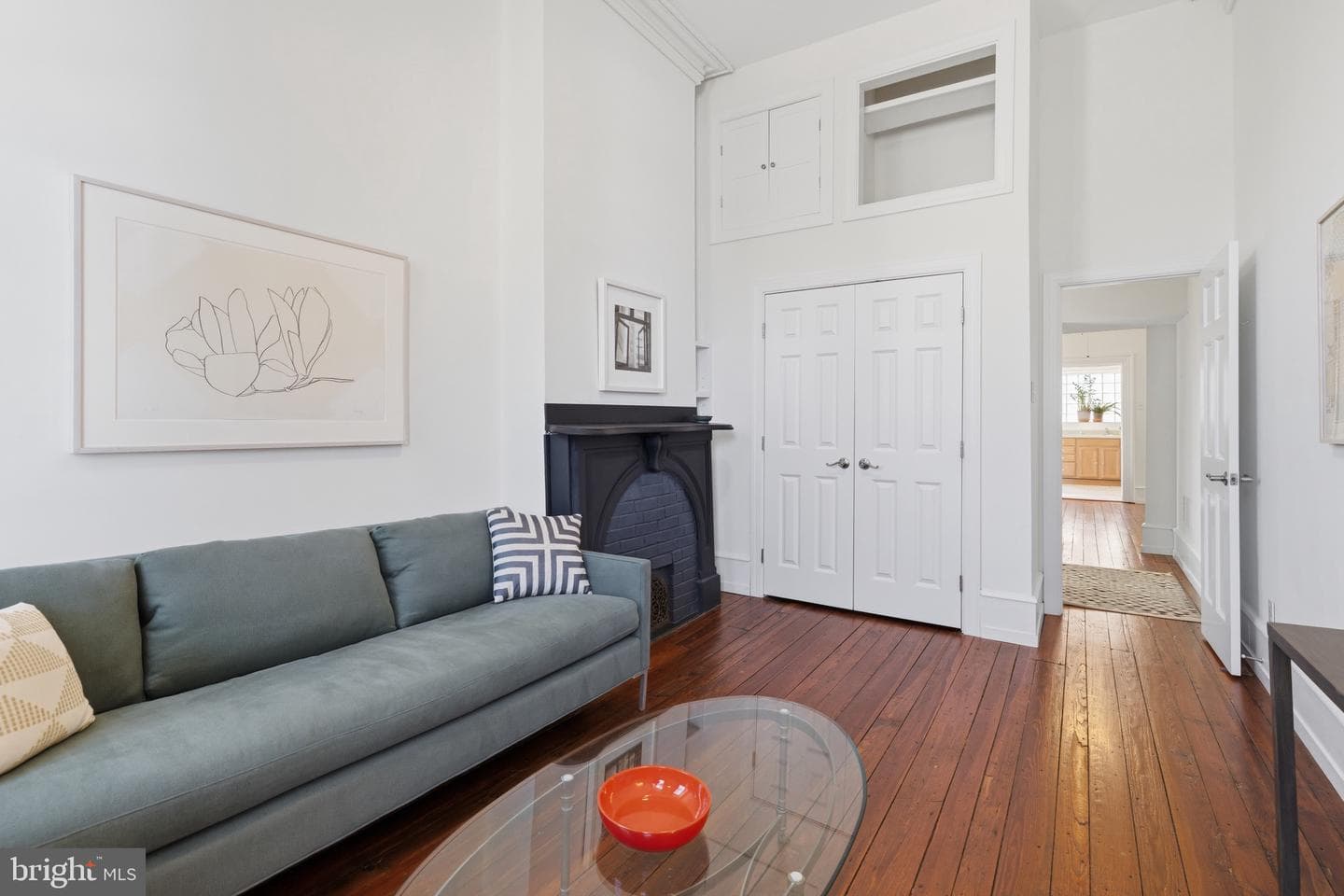 3521-23 Ainslie Street photo 8