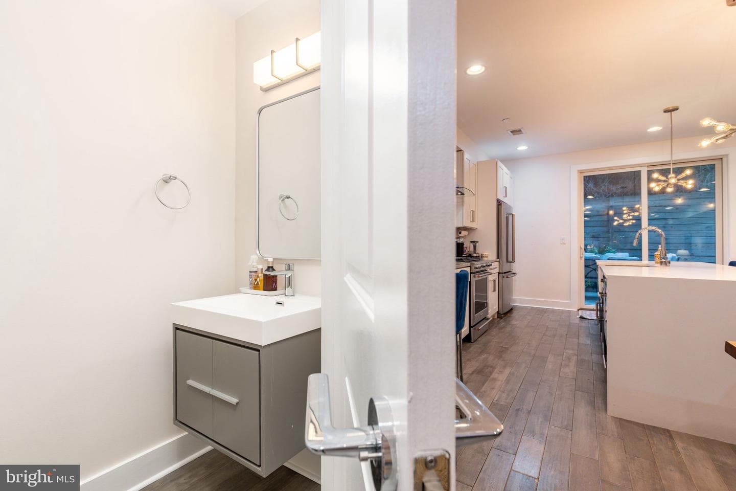 239 Lyceum Avenue photo 10