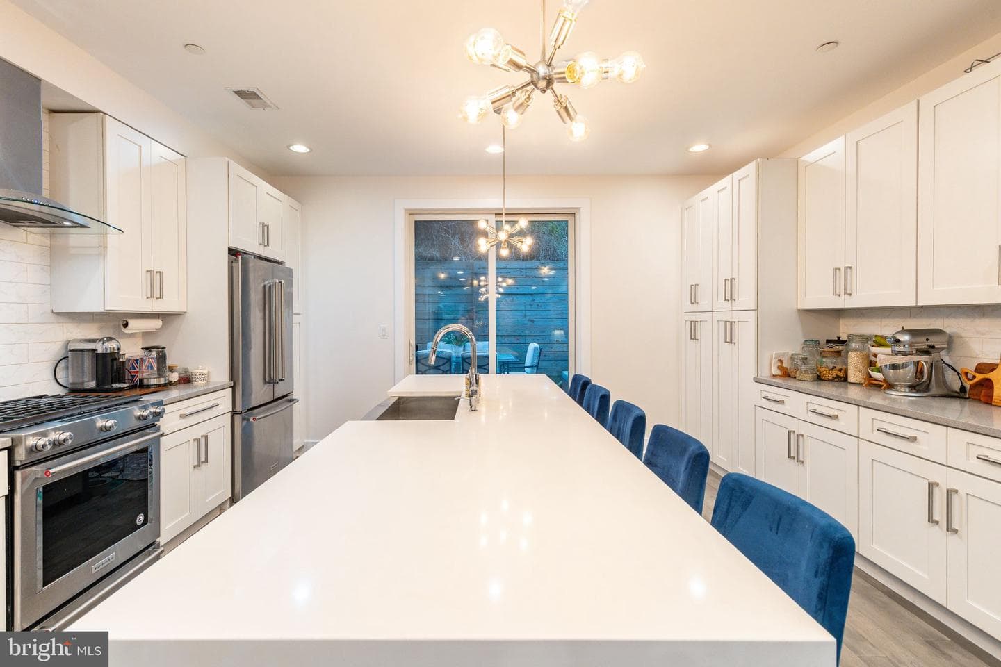 239 Lyceum Avenue photo 12
