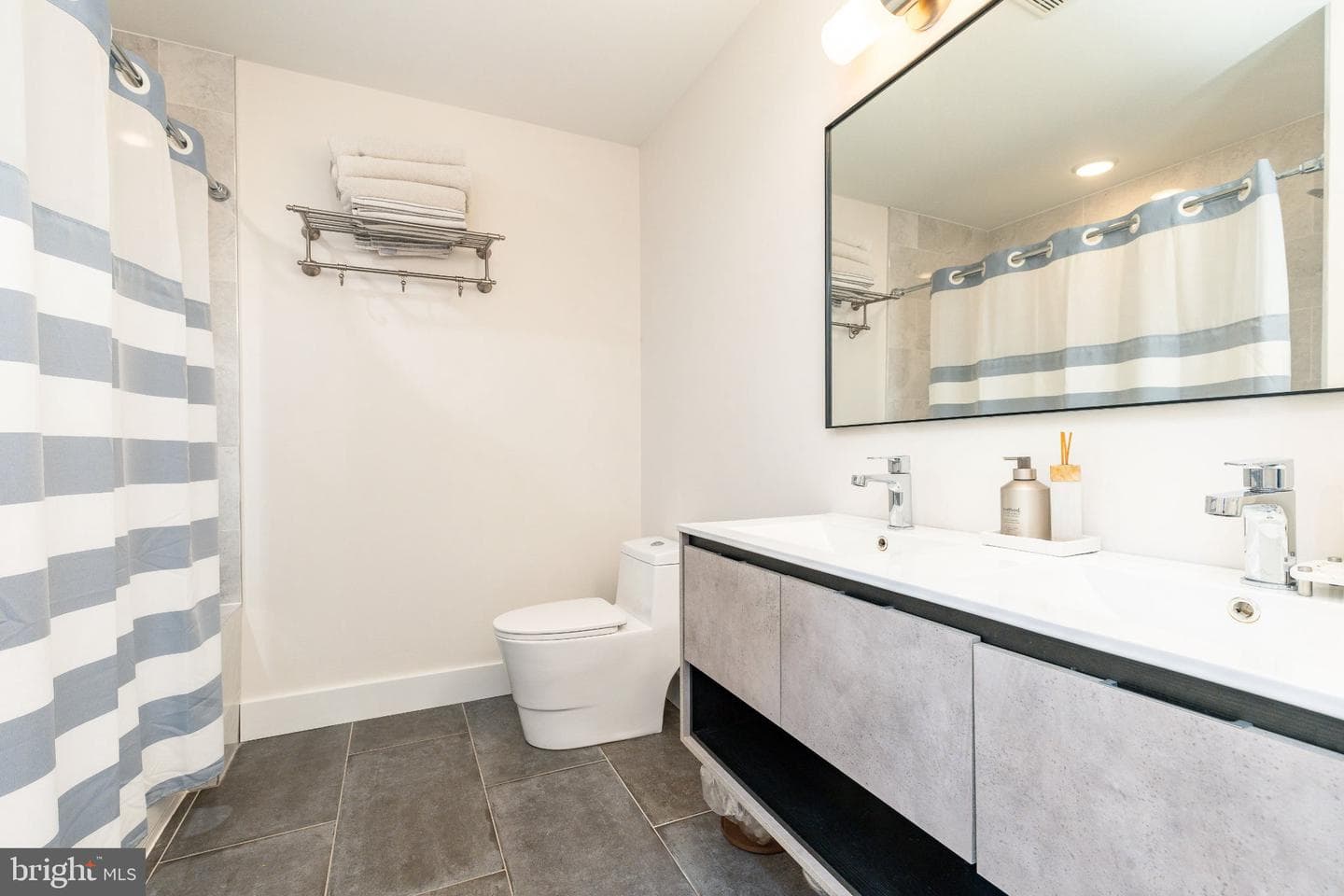 239 Lyceum Avenue photo 20