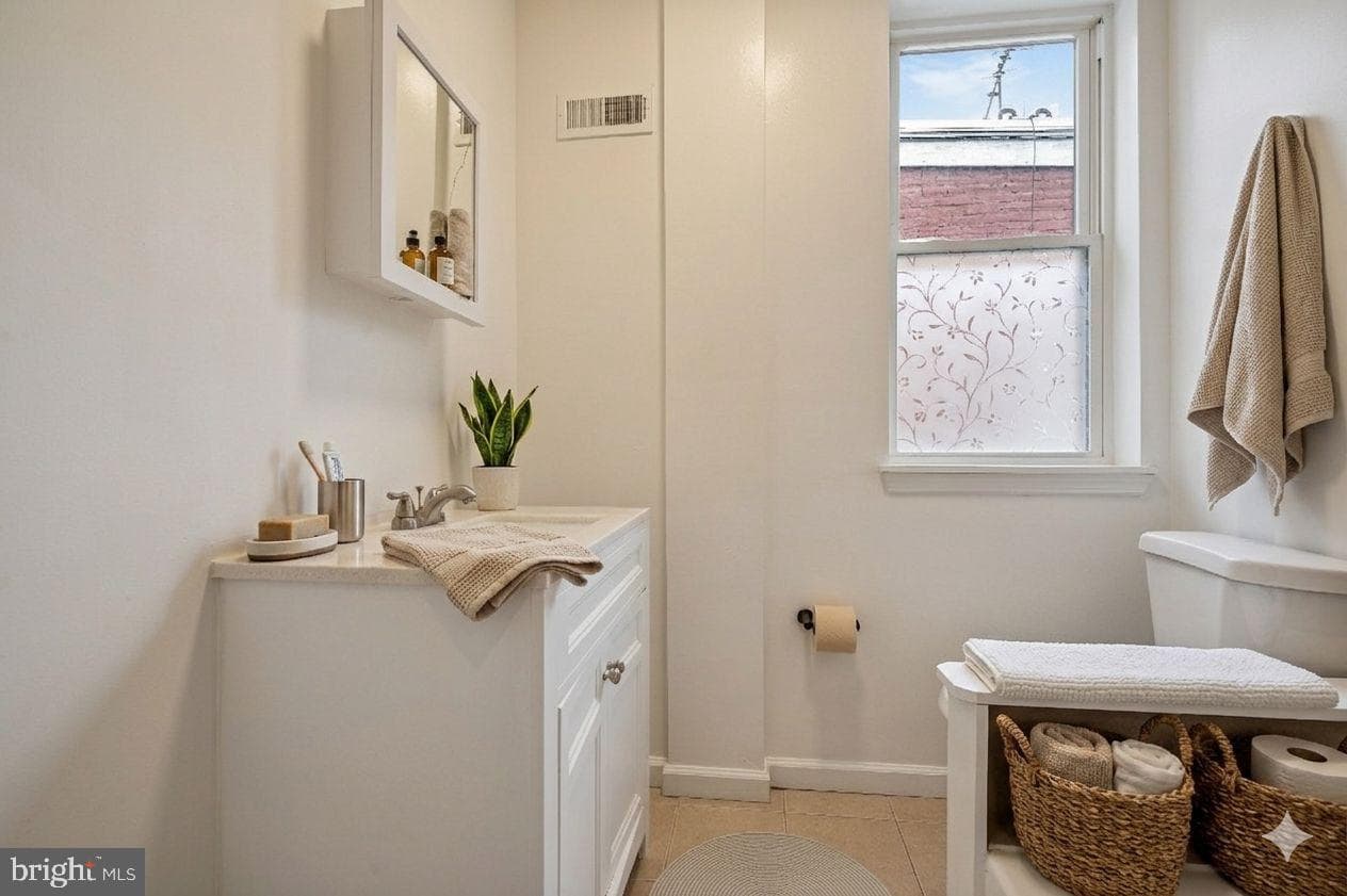 5622 Walton Avenue photo 13