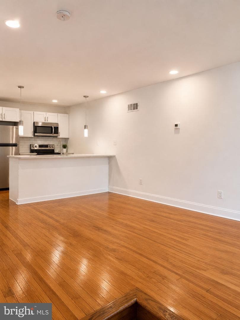 932 S Paxon Street photo 5
