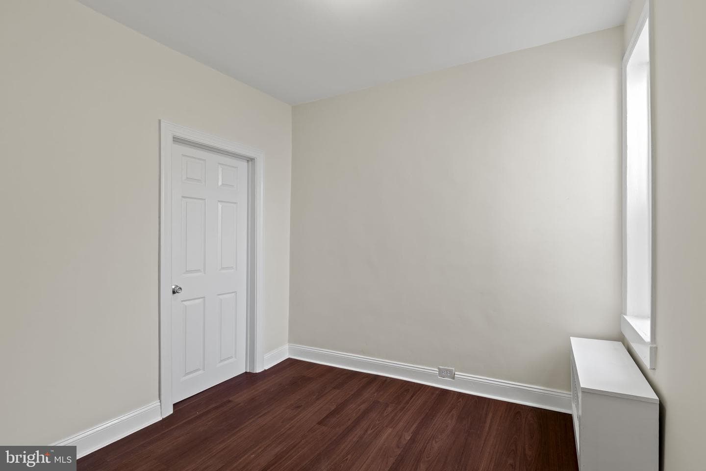 2054 Mckean Street photo 29