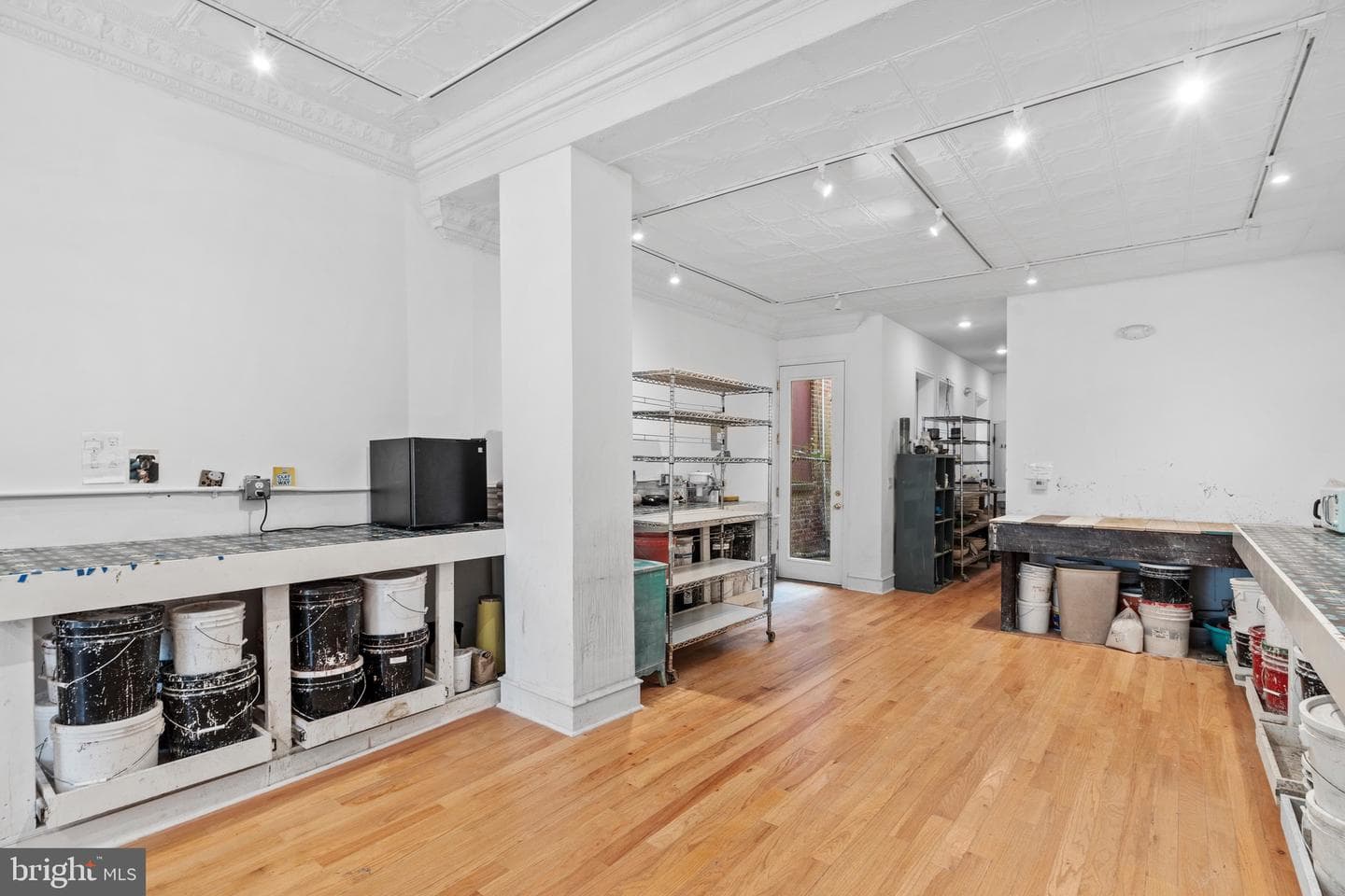 7111 Emlen Street photo 5