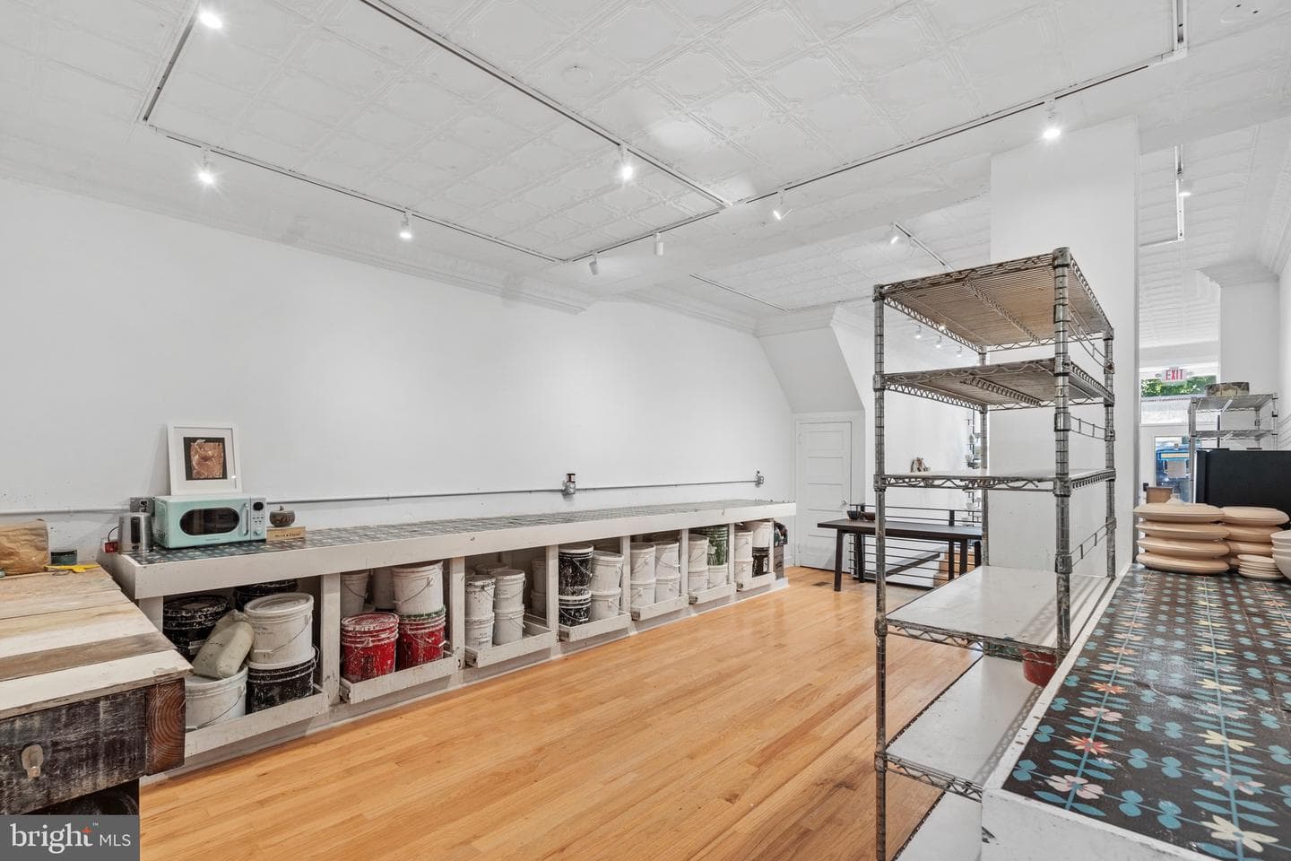 7111 Emlen Street photo 6