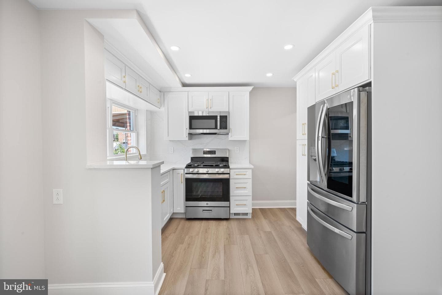 1622 E Howell Street photo 31