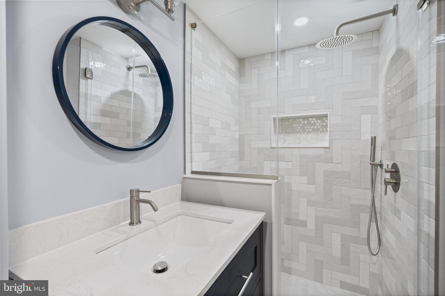 1622 E Howell Street photo 38