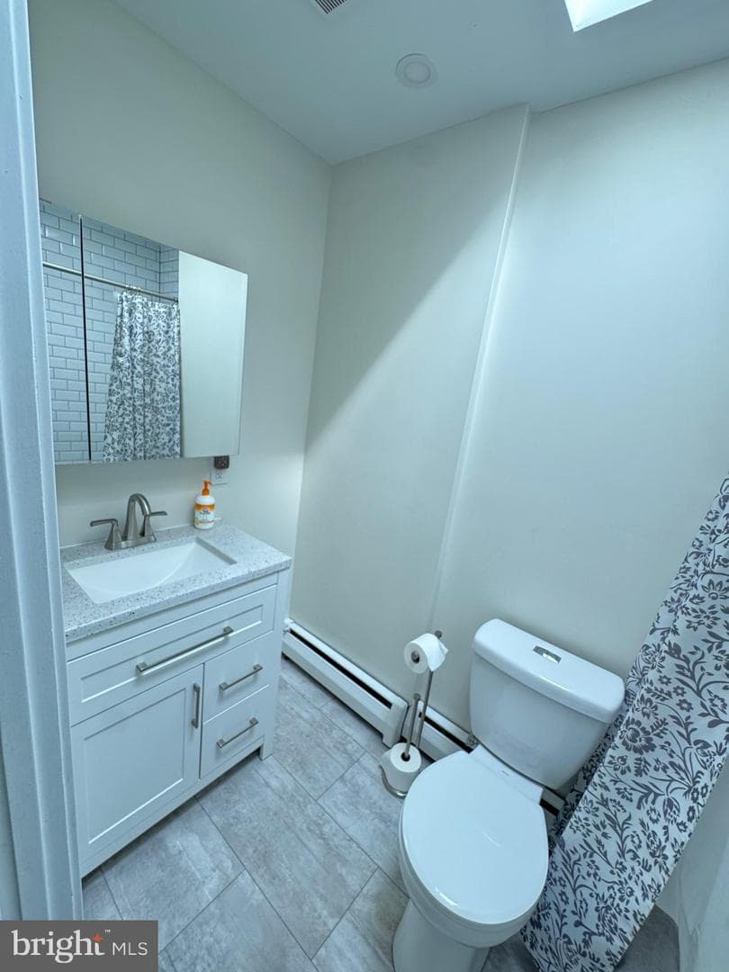 1018 Loney Street photo 12
