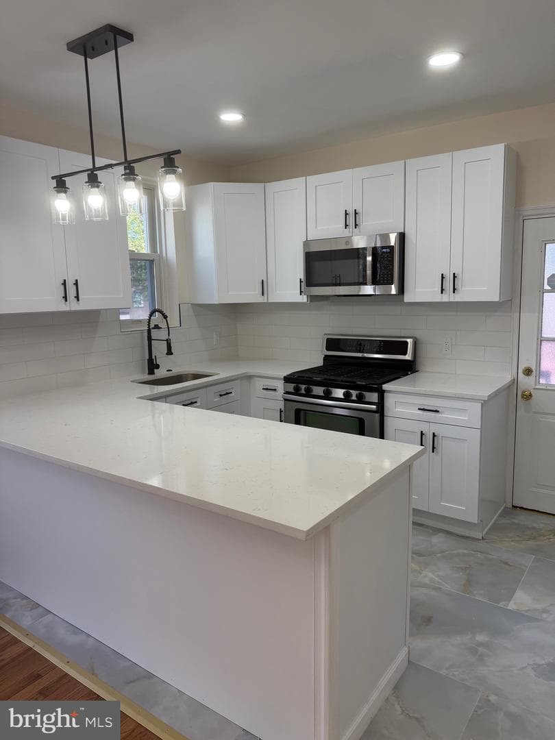 825 Rhawn Street photo 23