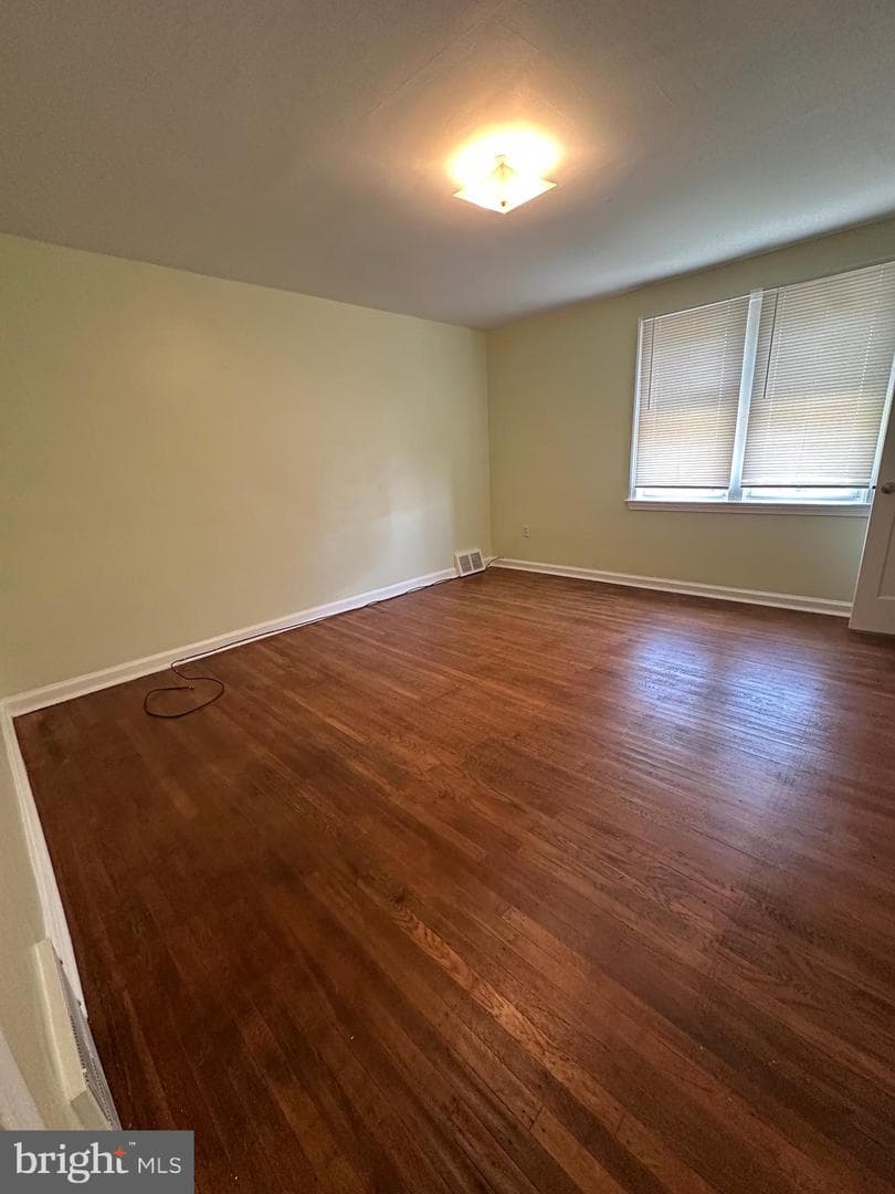 351 W Salaignac St photo 19