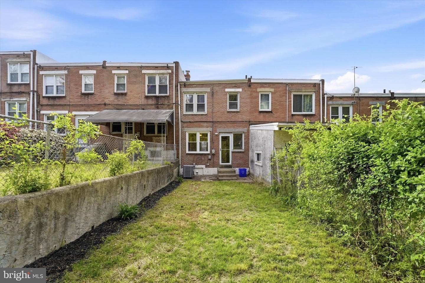 351 W Salaignac St photo 23
