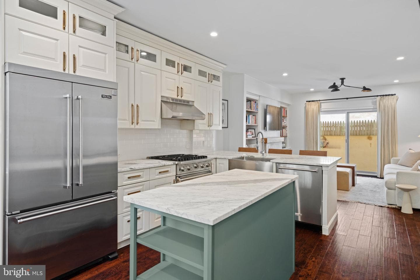 311 Pemberton Street photo 2
