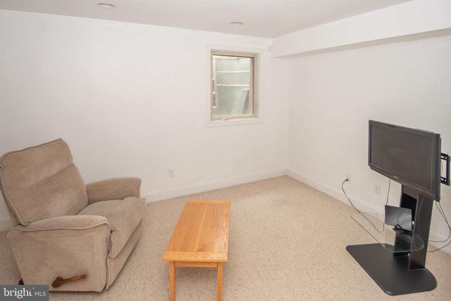 635 Dupont Street #S photo 6