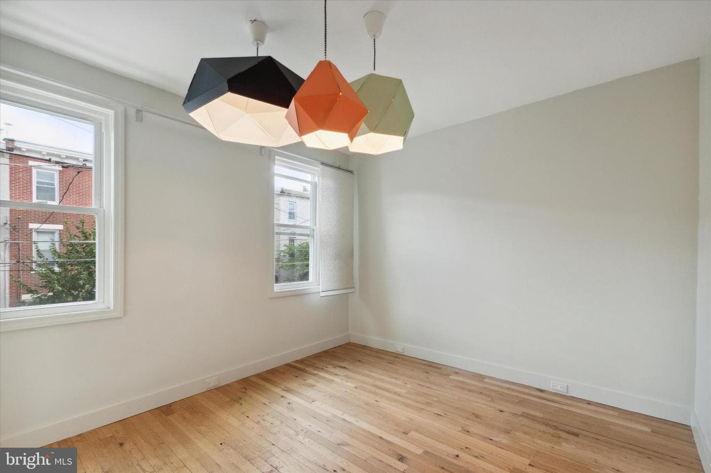 833 Almond Street photo 22