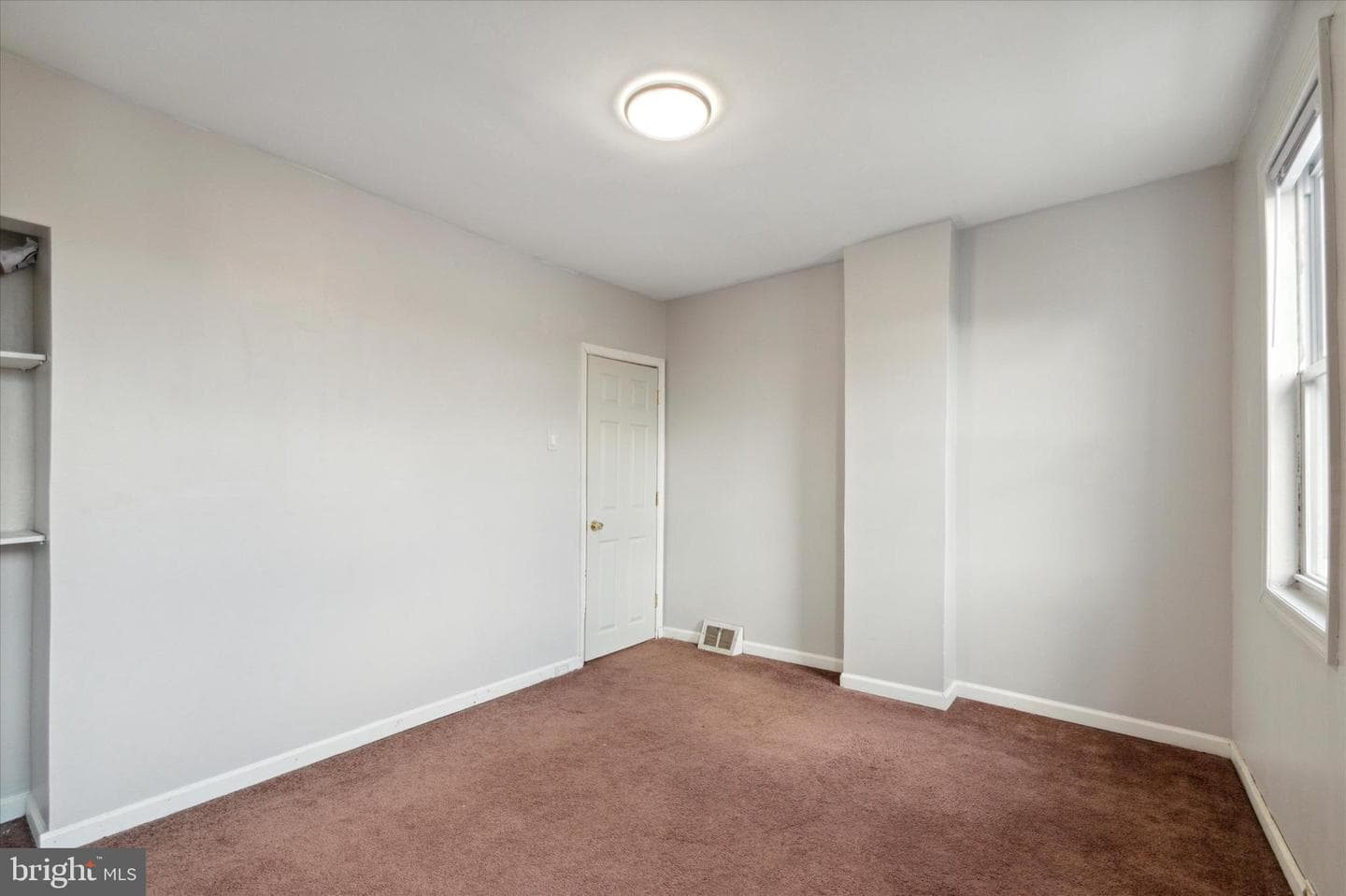 833 Almond Street photo 28