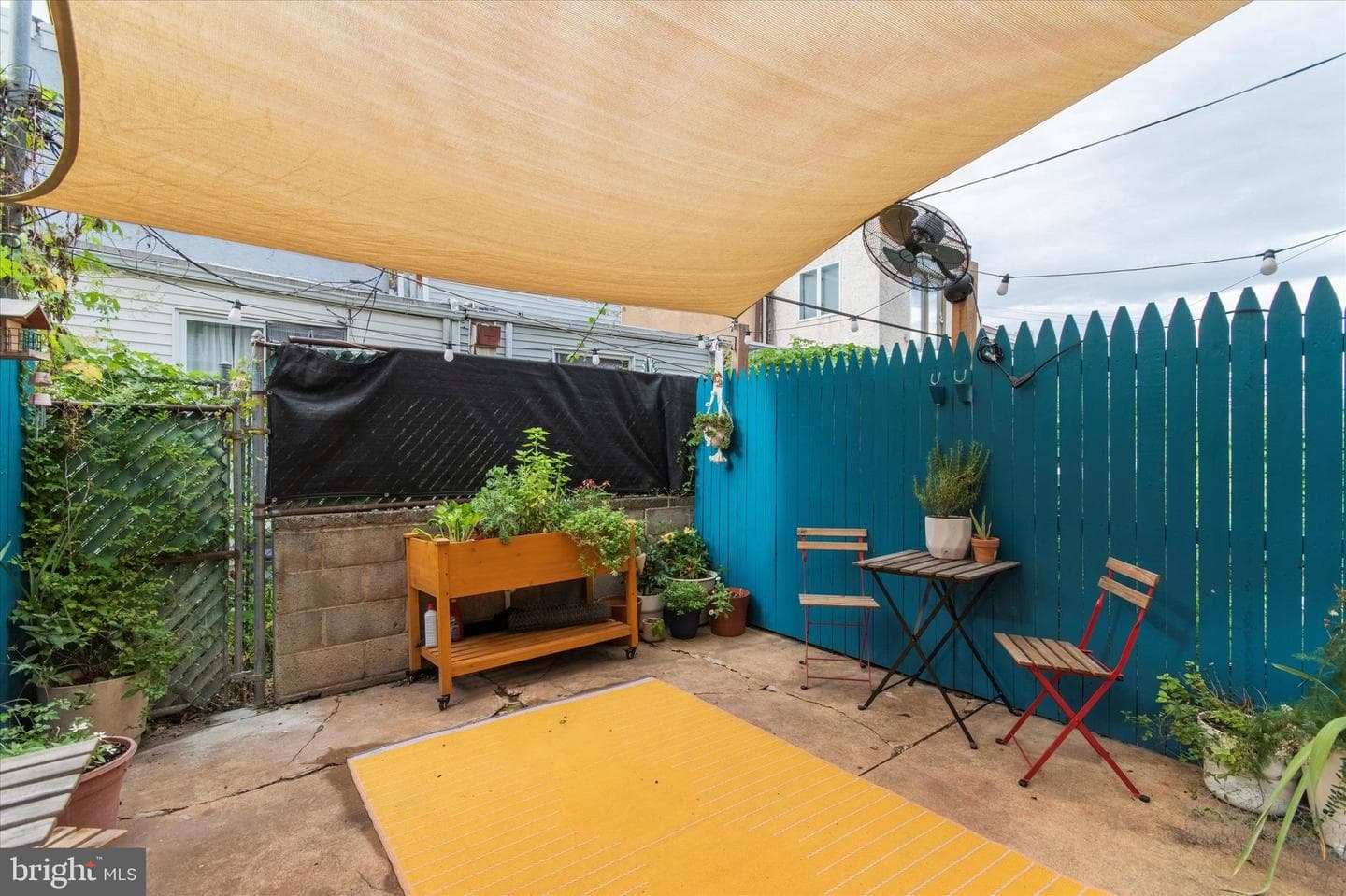833 Almond Street photo 6