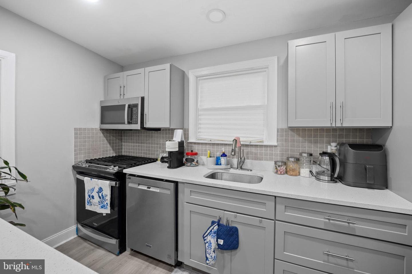 1106 Grant Avenue photo 4