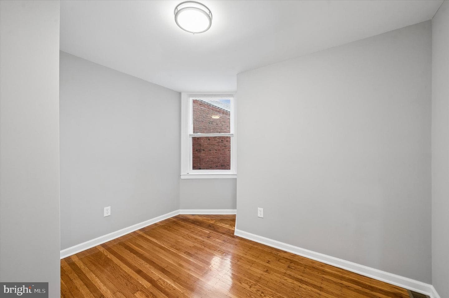 1907a 72nd Avenue photo 9