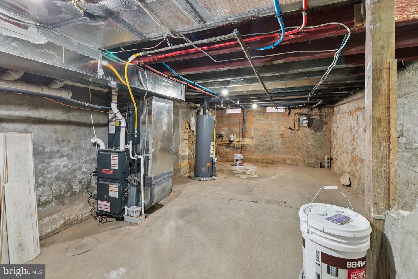 21 E Silver Street photo 39