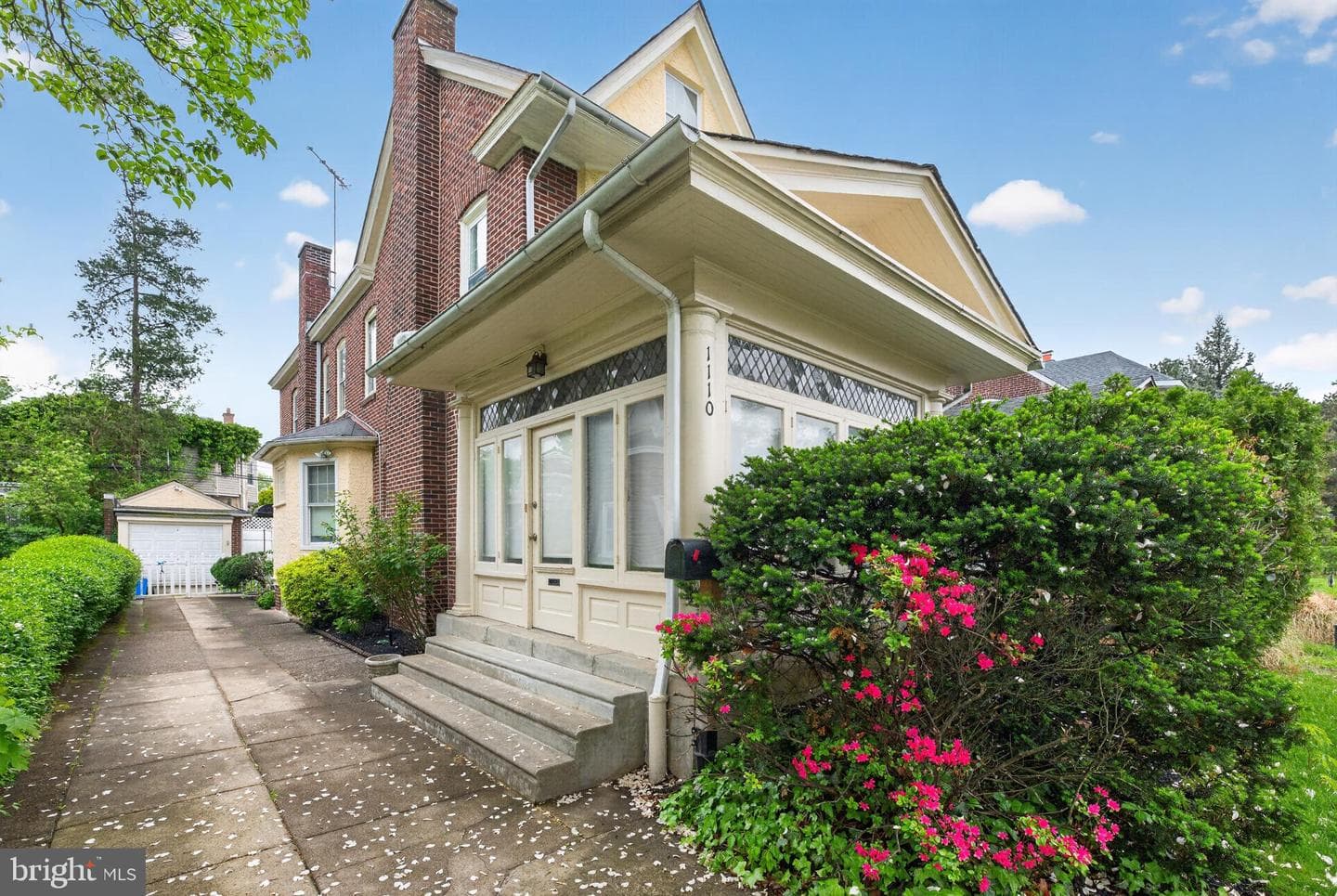 1110 Wakeling Street