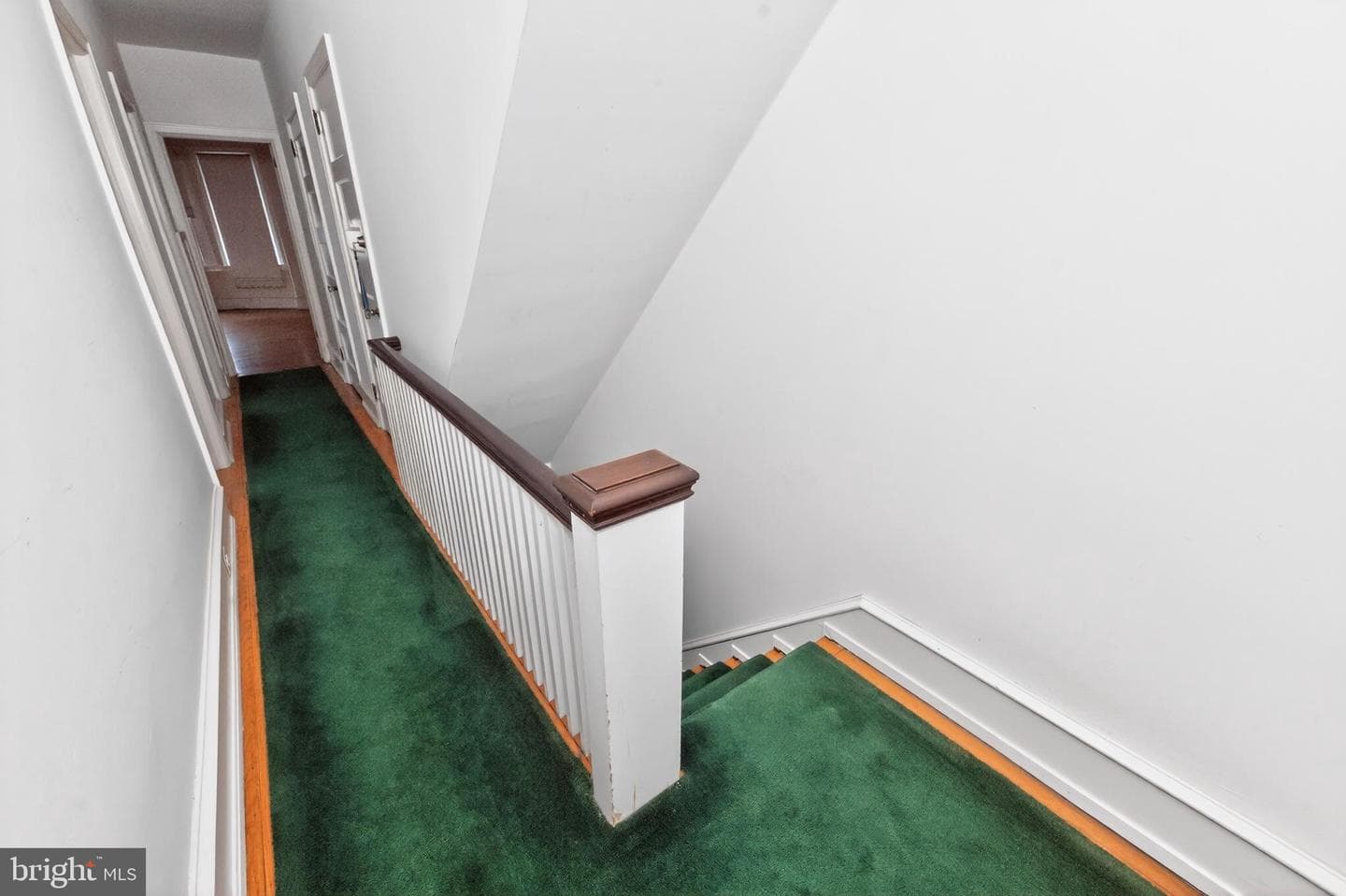 1110 Wakeling Street photo 13