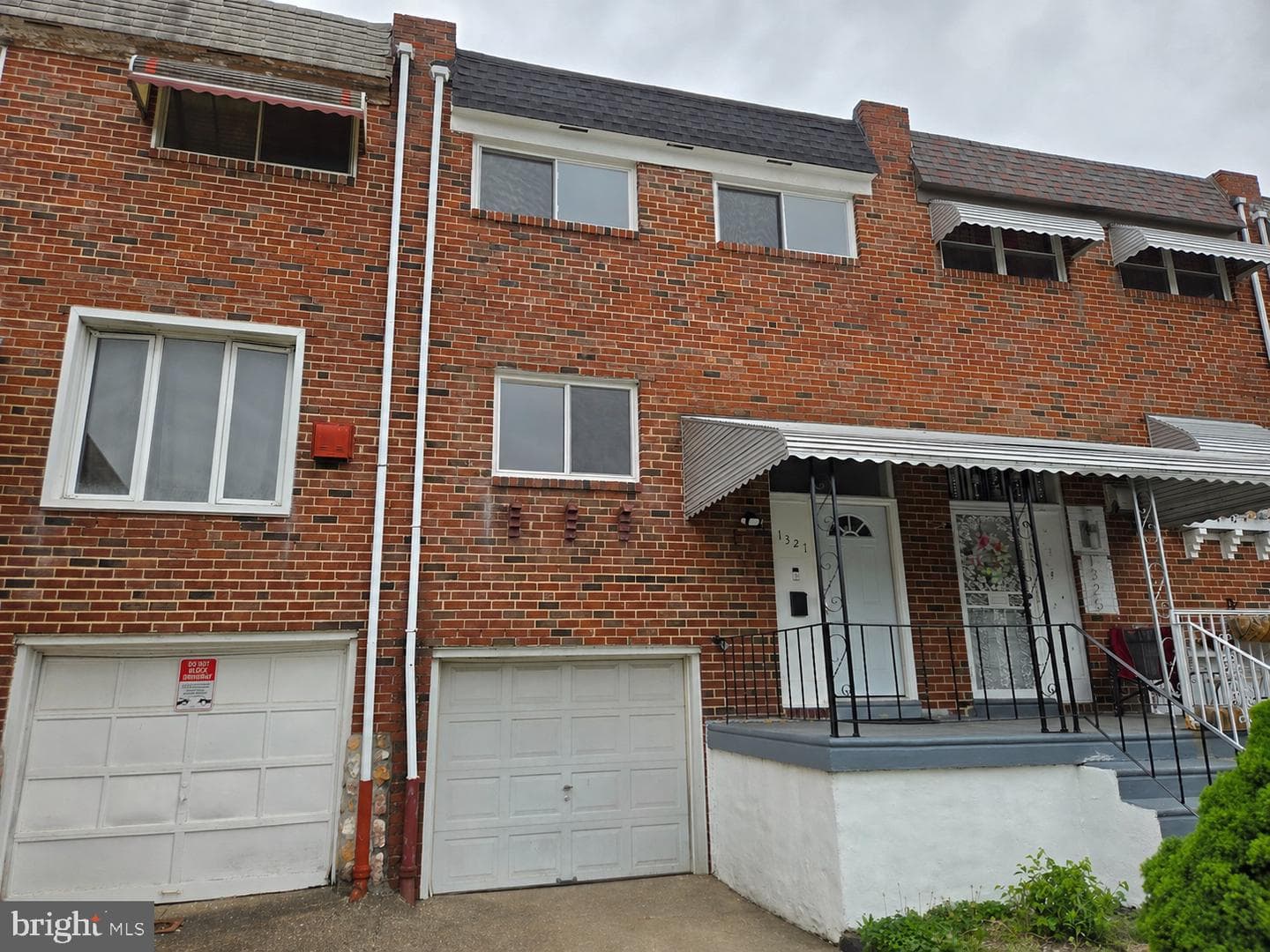 1327 Kings Place