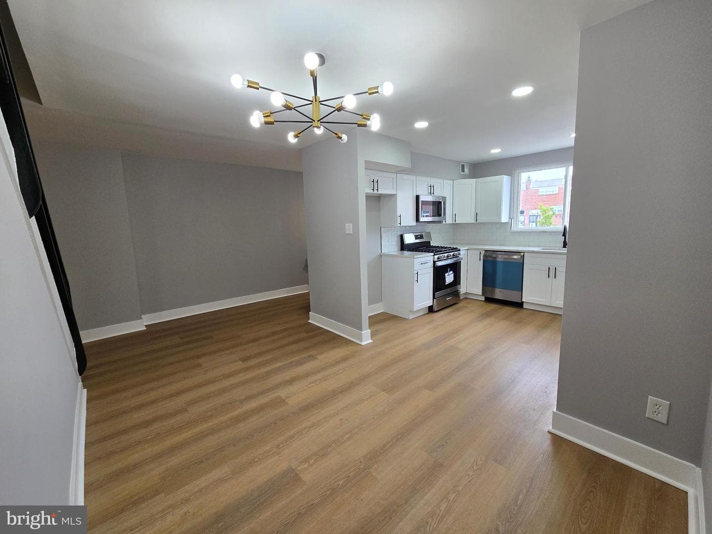 1327 Kings Place photo 15