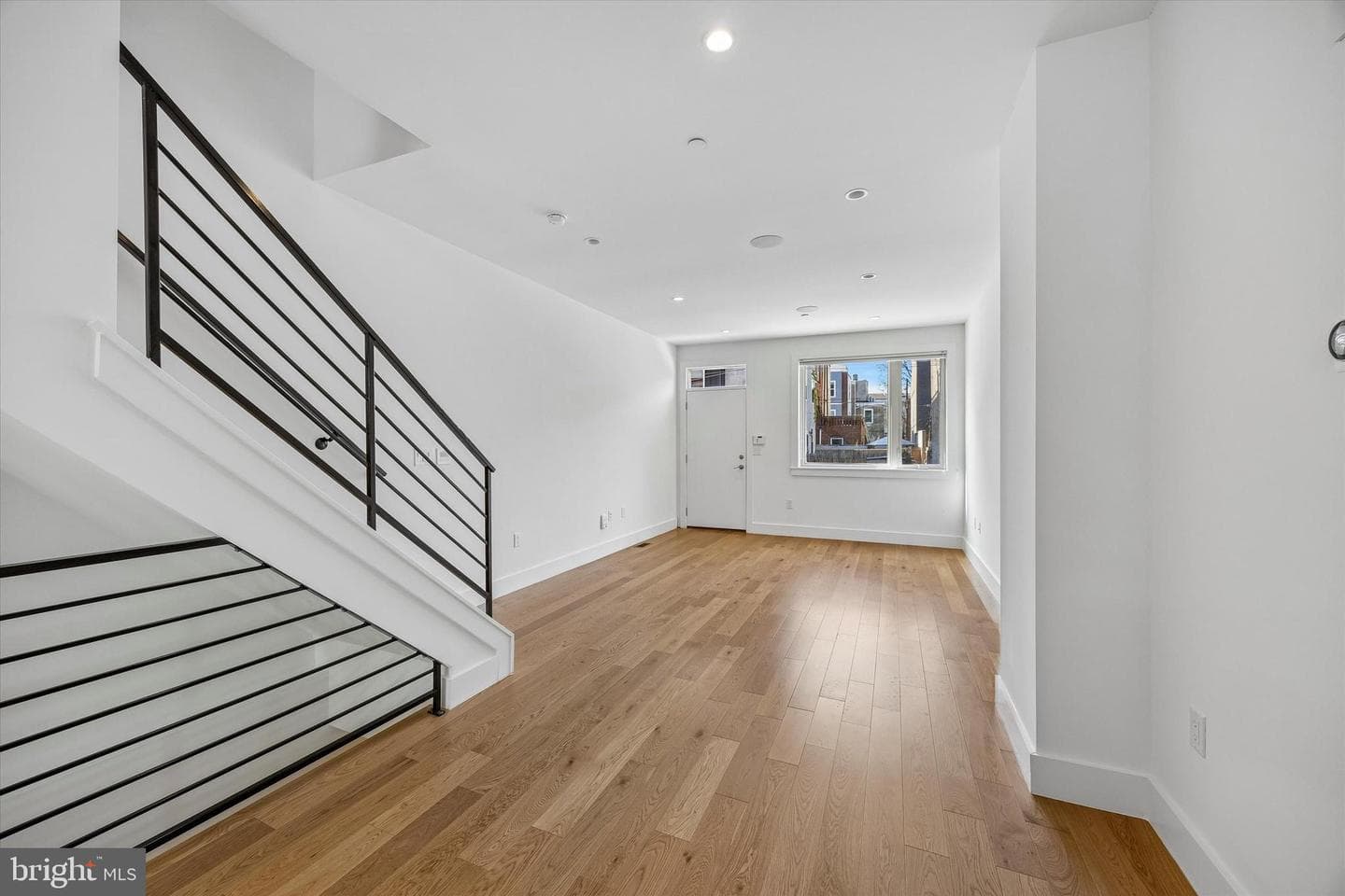 405 Greenwich Street photo 3