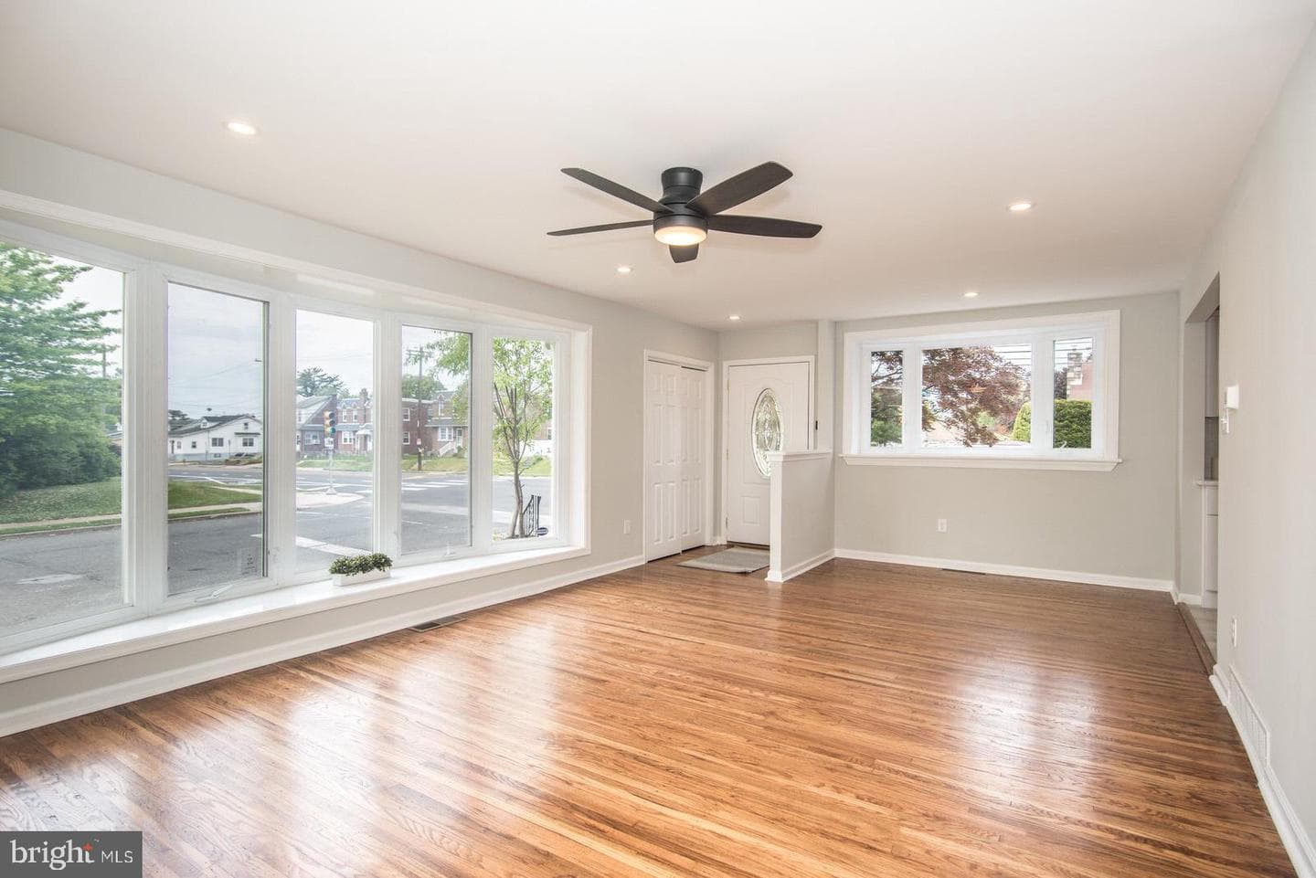 7901 Verree Road photo 5