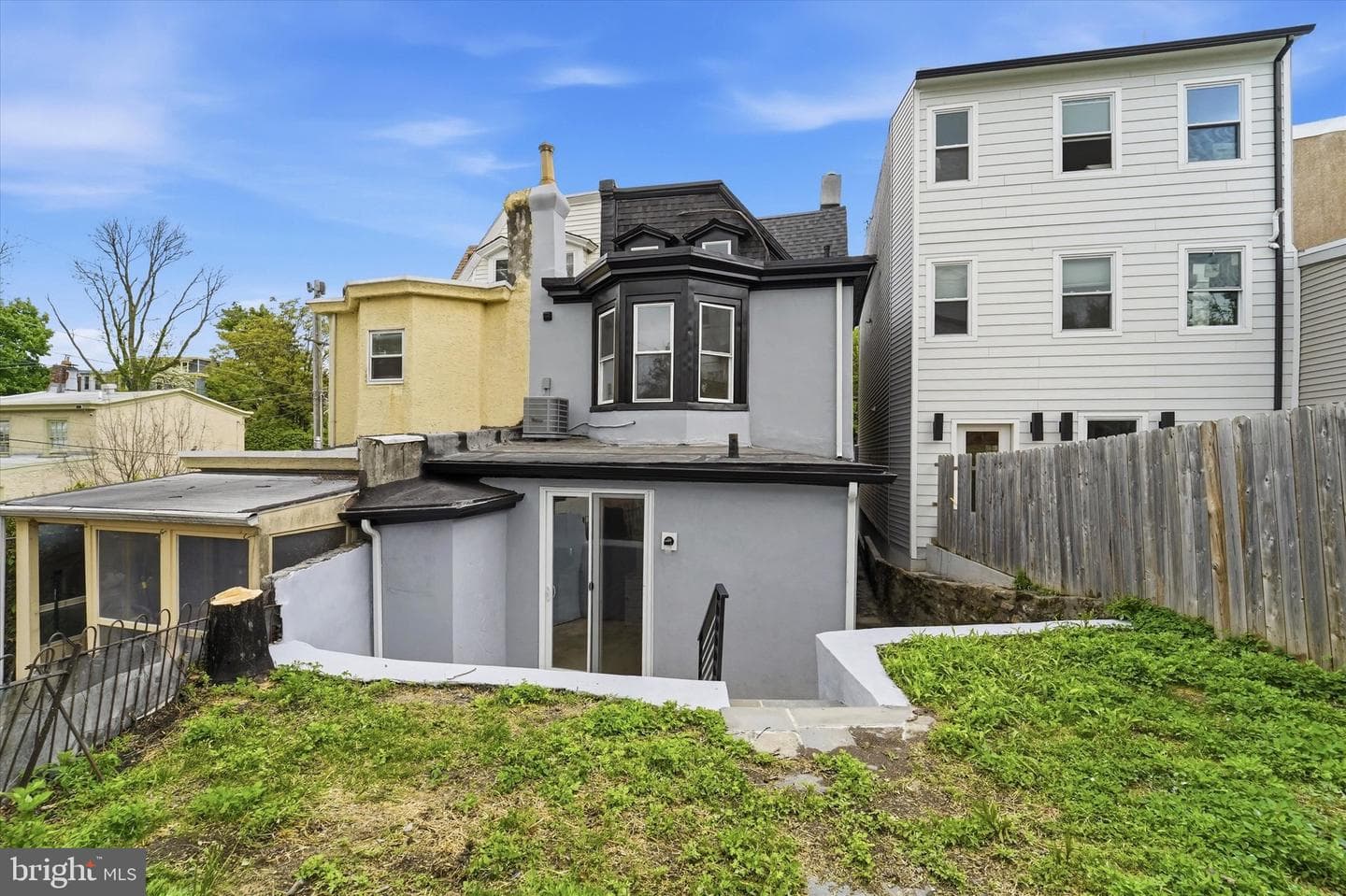 303 Green Lane photo 38
