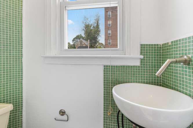 2210 Bryn Mawr Avenue photo 24